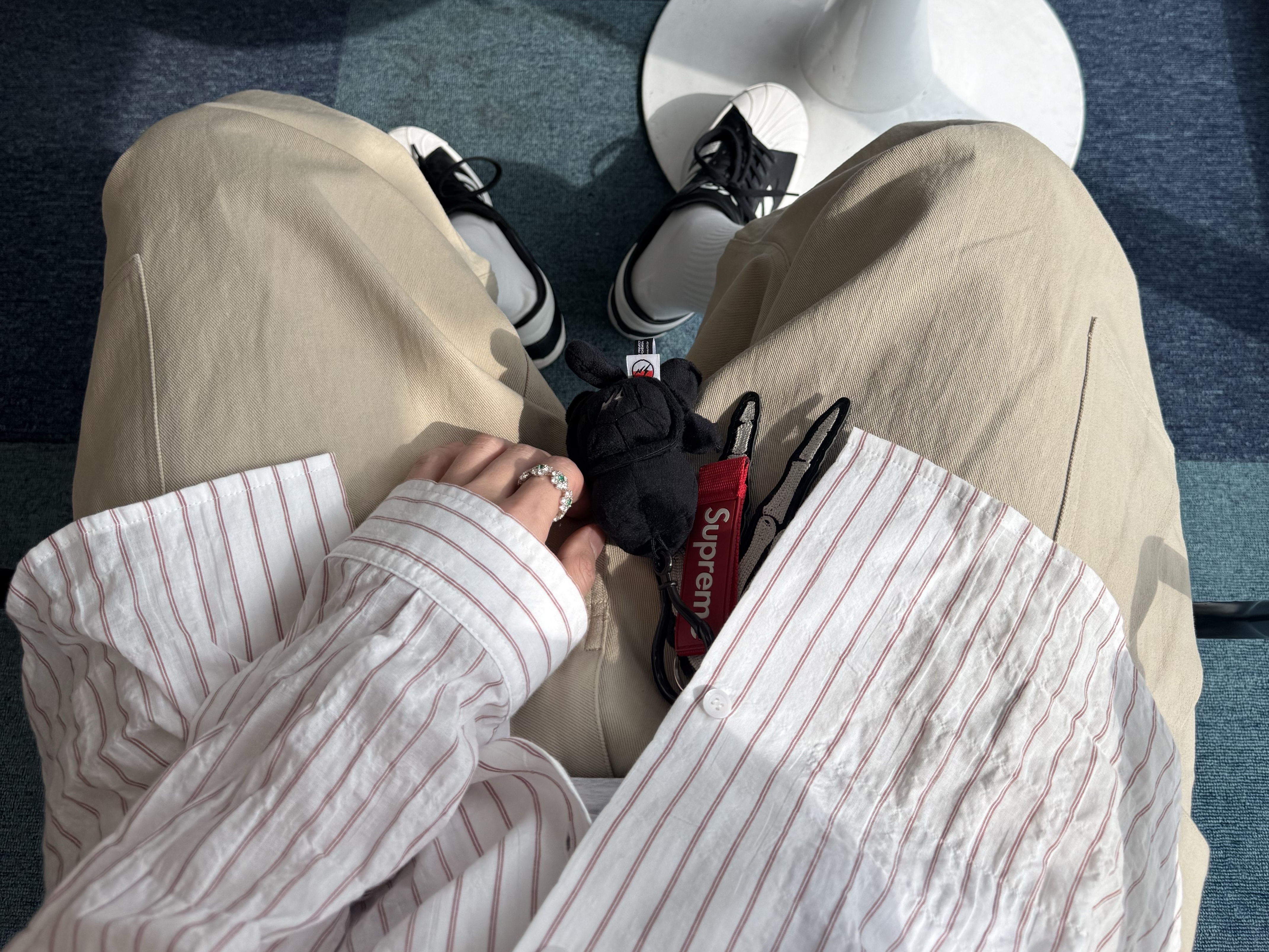 Nonnod Side Cargo Shorts Beige, Fragment x Pokemon INN Thunderbolt Project TBP Mascot Key Ring Zenigame Black 착용 스타일 - 2