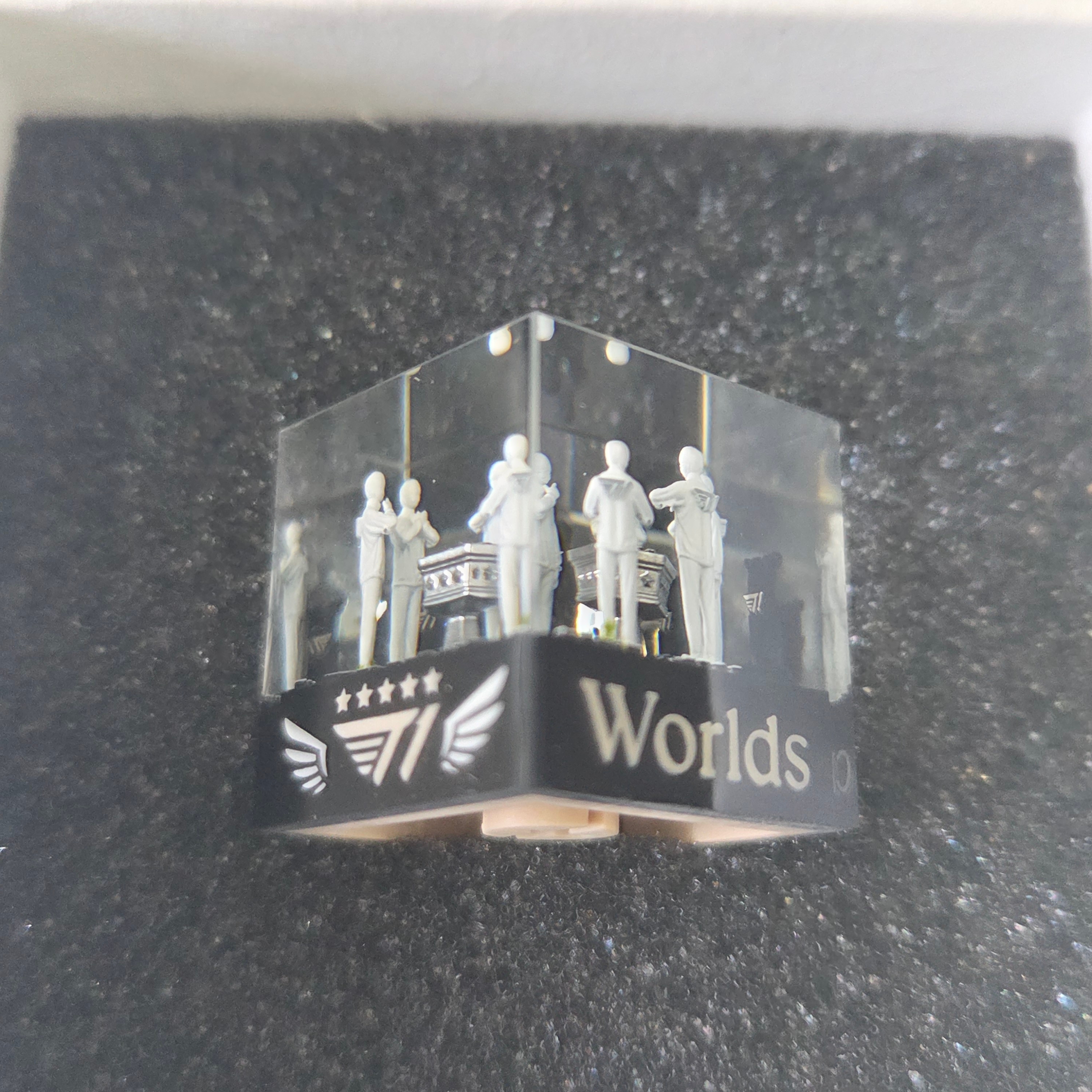 T1 2024 World Champions Keycap 착용 스타일 - 6