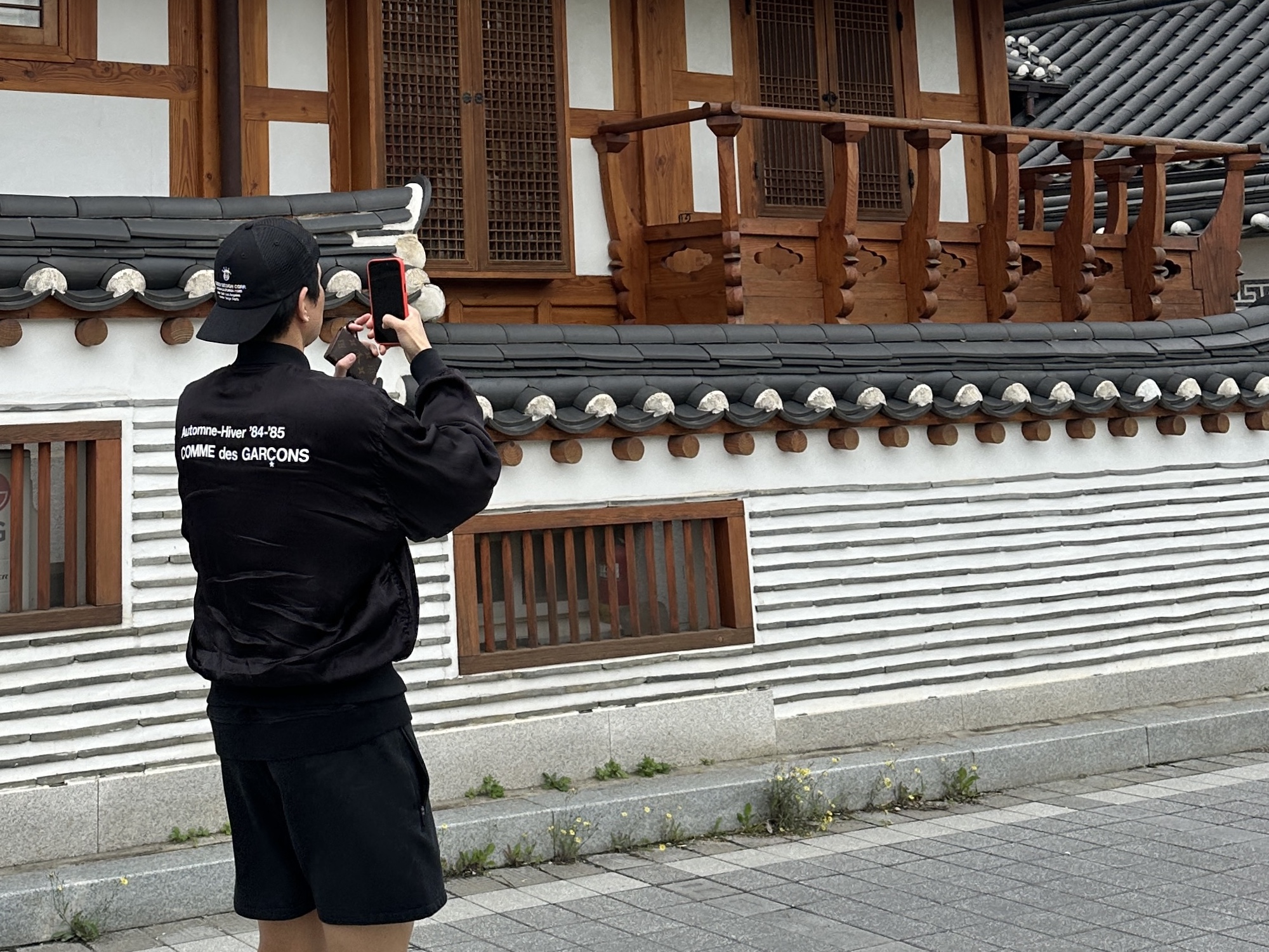 CDG '84-85 Staff Blouson Black, New Balance 1906R Black Magnet 착용 스타일