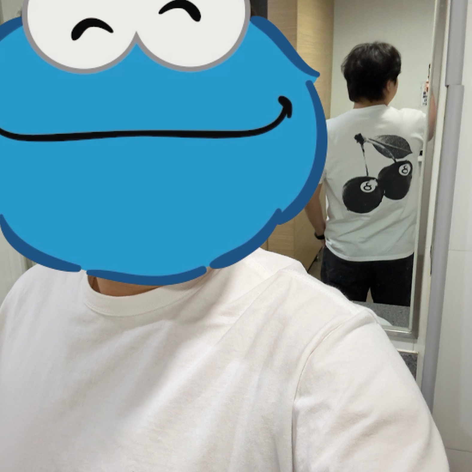 Stussy Cherries T-Shirt White 착용 스타일 - 1