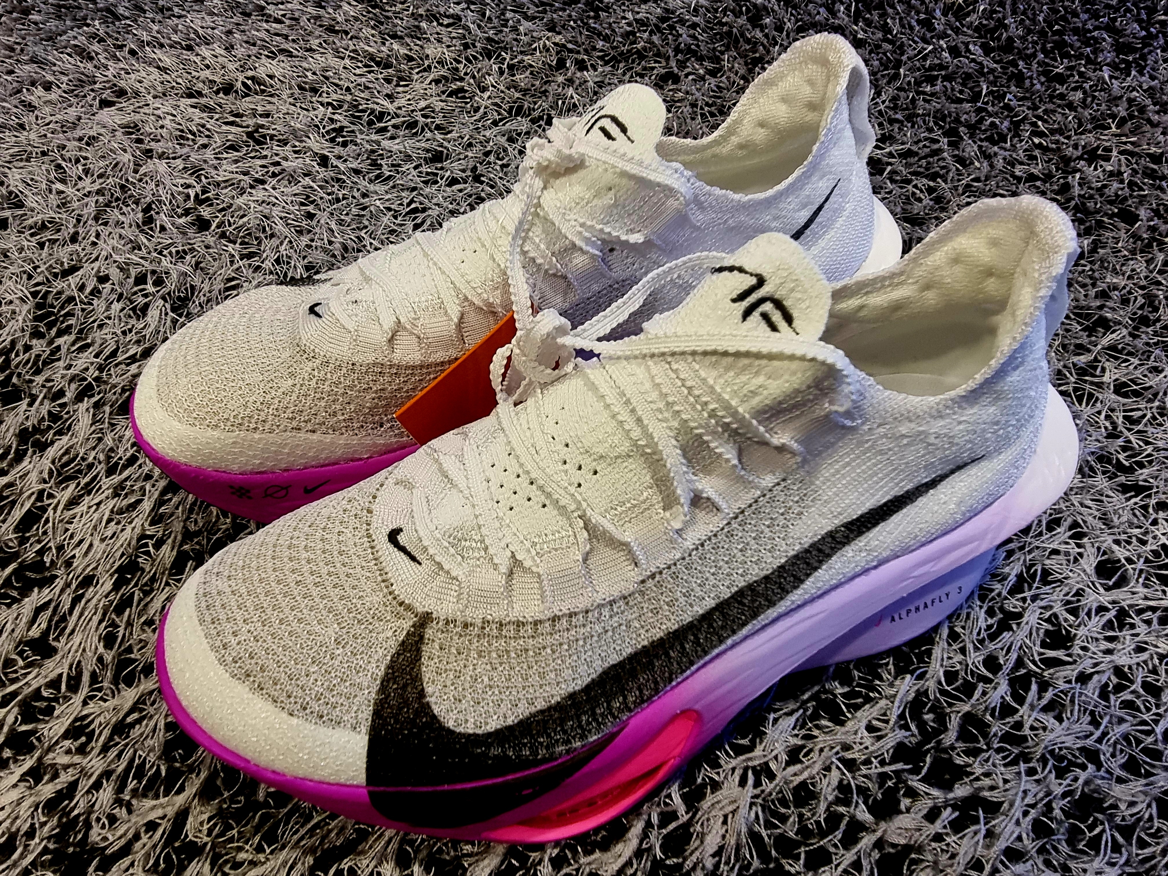 Nike Air Zoom Alphafly Next% 3 Hyper Pink 착용 스타일 - 2