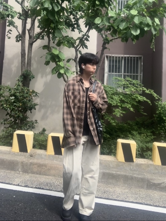 Matin Kim Matin Poppin Ecobag Strong Black 착용 스타일 - 1