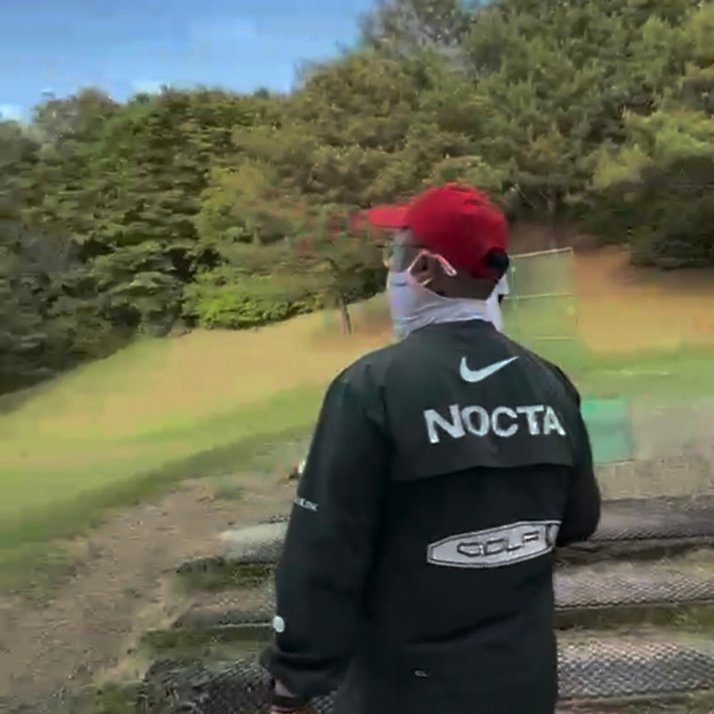 Adidas x Malbon Golf MC87 Spikeless Off White Collegiate Navy, Nike x Drake Nocta Golf Crewneck Top Green - US/EU 착용 스타일
