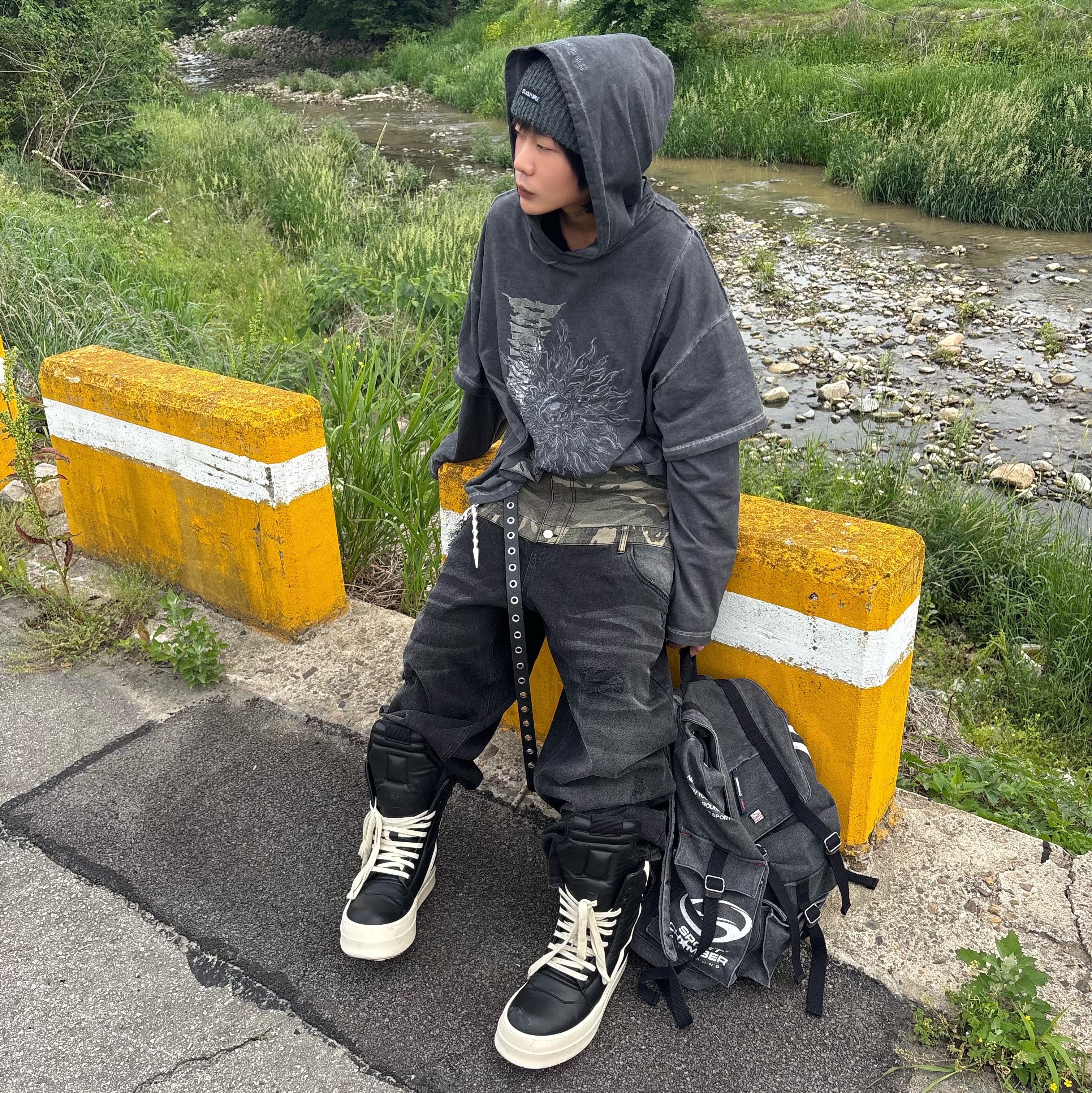 Rick Owens Mega Bumper Geobasket Black Milk, SPORT CHAMBER SC Sporty Rucksack Charcol 착용 스타일 - 1