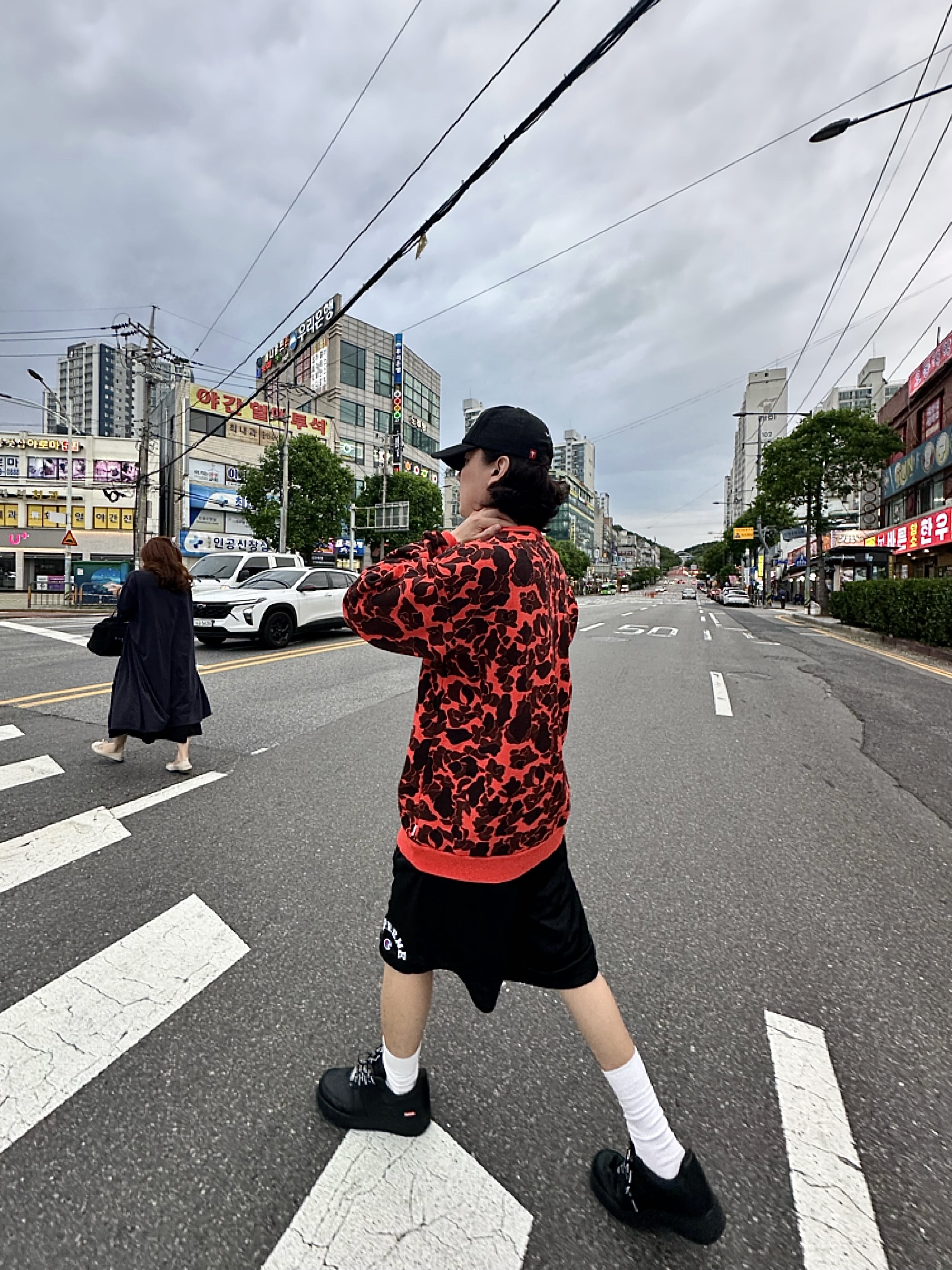 Deus Ex Machina Seoul Address Trucker Cap Black, Nike x Supreme Air Force 1 Low Black 착용 스타일 - 1