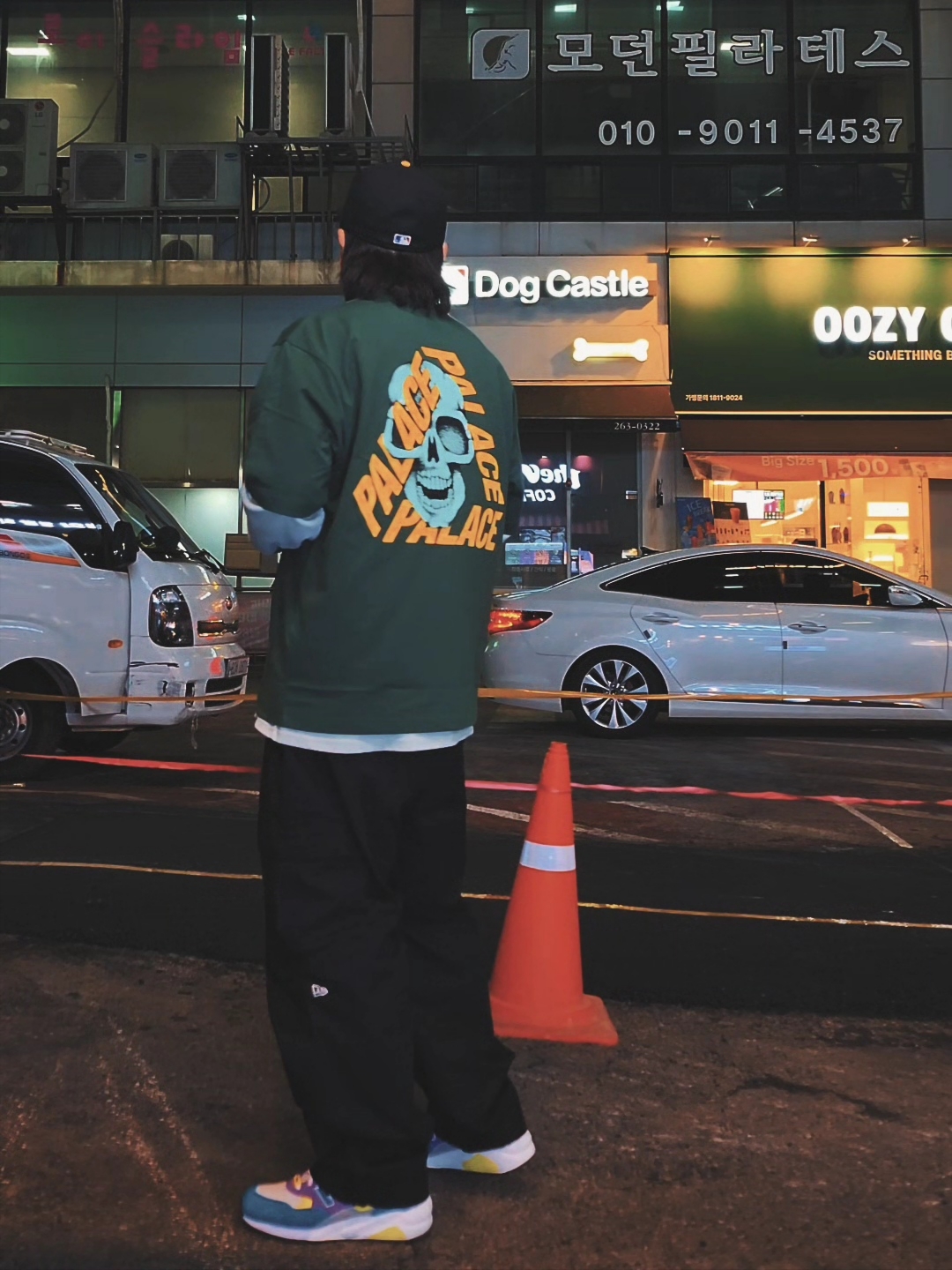 Palace P3 Skull T-Shirt Racey Green - 25SS, Essentials x New Era Classic Collection 59FIFTY Fitted Cap Pittsburgh Pirates 착용 스타일 - 1