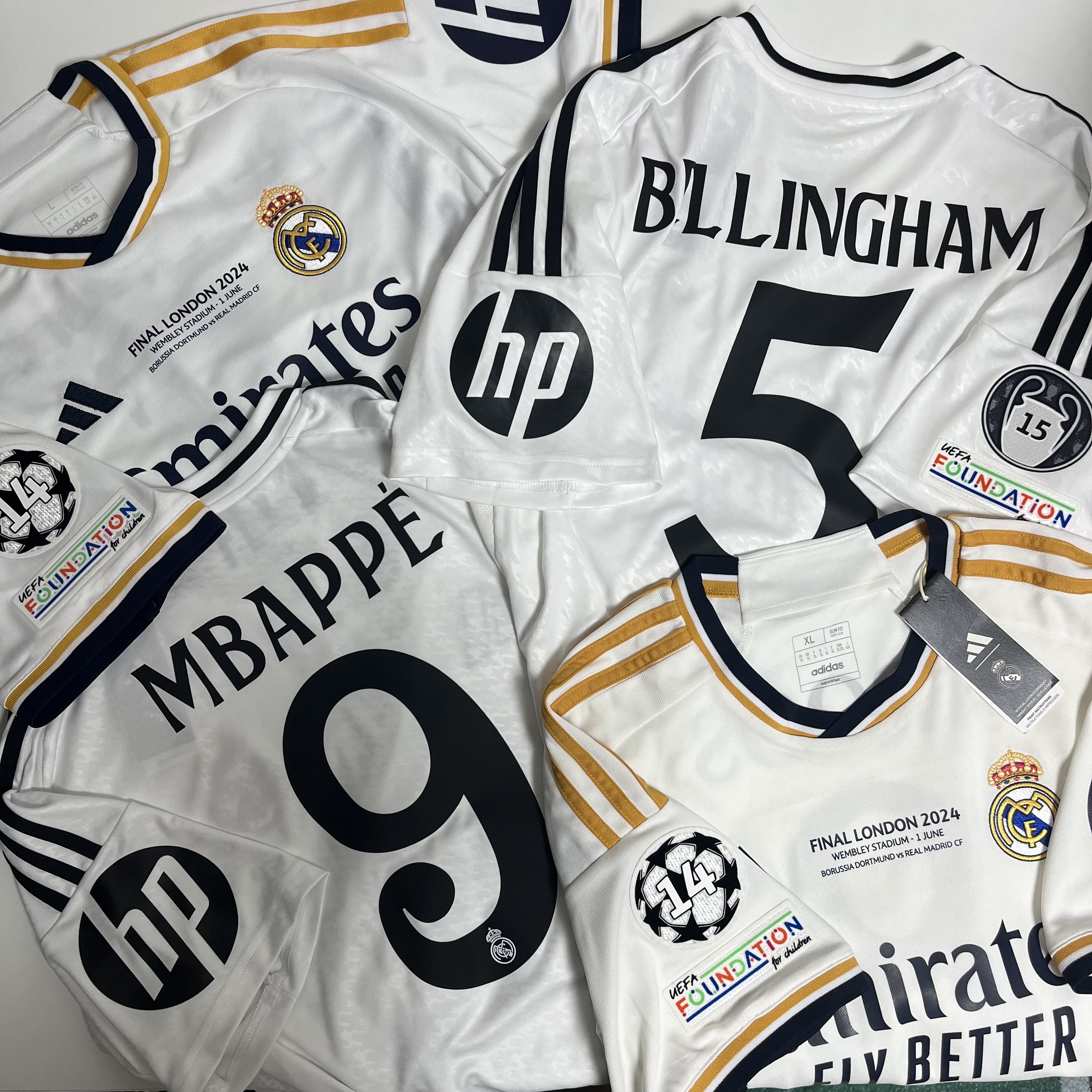 Adidas Real Madrid 2024/25 Home Jersey White - KR Sizing (Non Marking Ver.), Adidas Real Madrid 2023/24 Home Jersey White - US Sizing (Non Marking Ver.) 착용 스타일 - 1