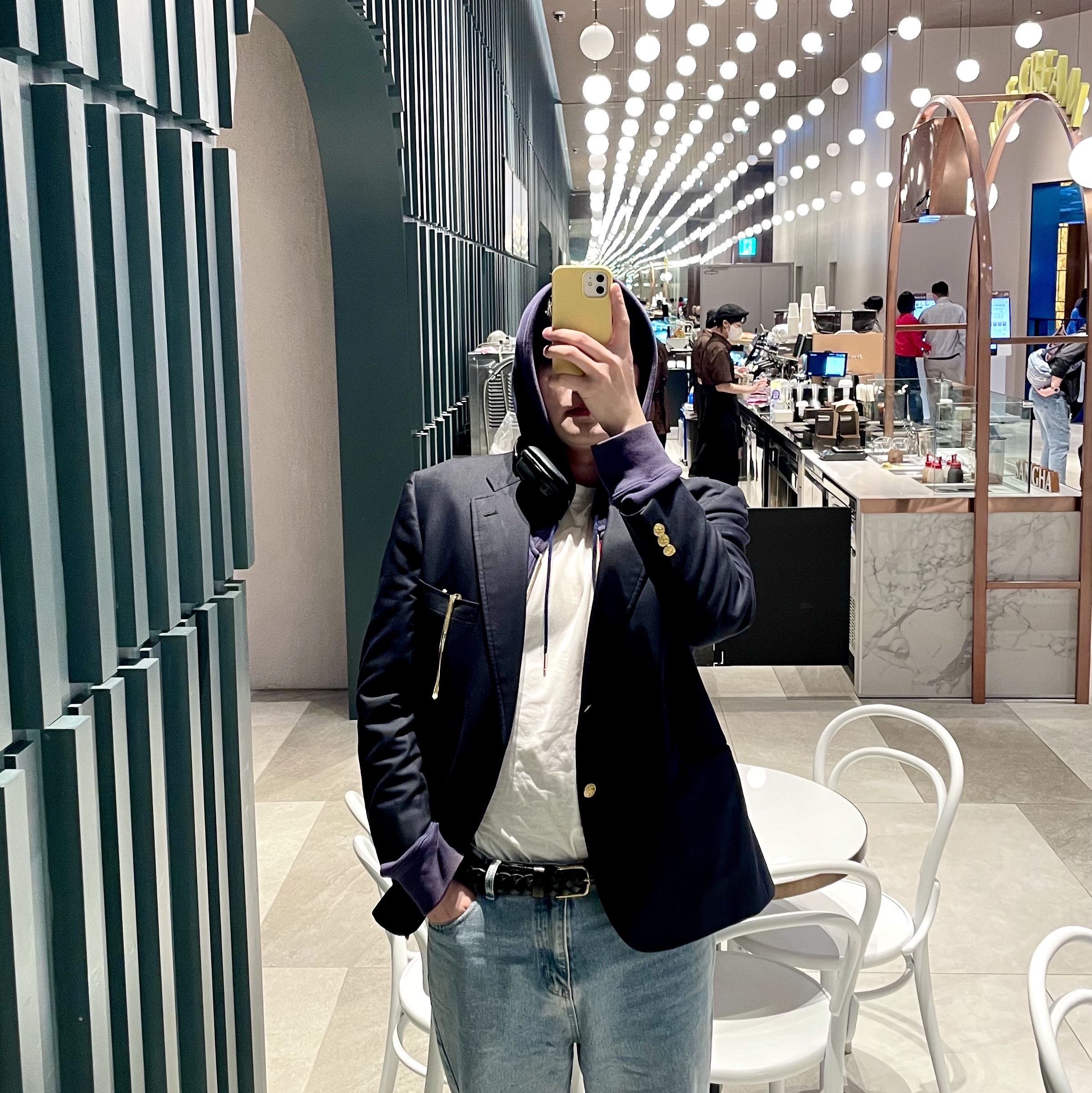 Thom Browne Engineered 4-Bar Zip Hoodie Navy, Levi's LVC 1955 Japan 501 Jean Blackjack Blue 착용 스타일