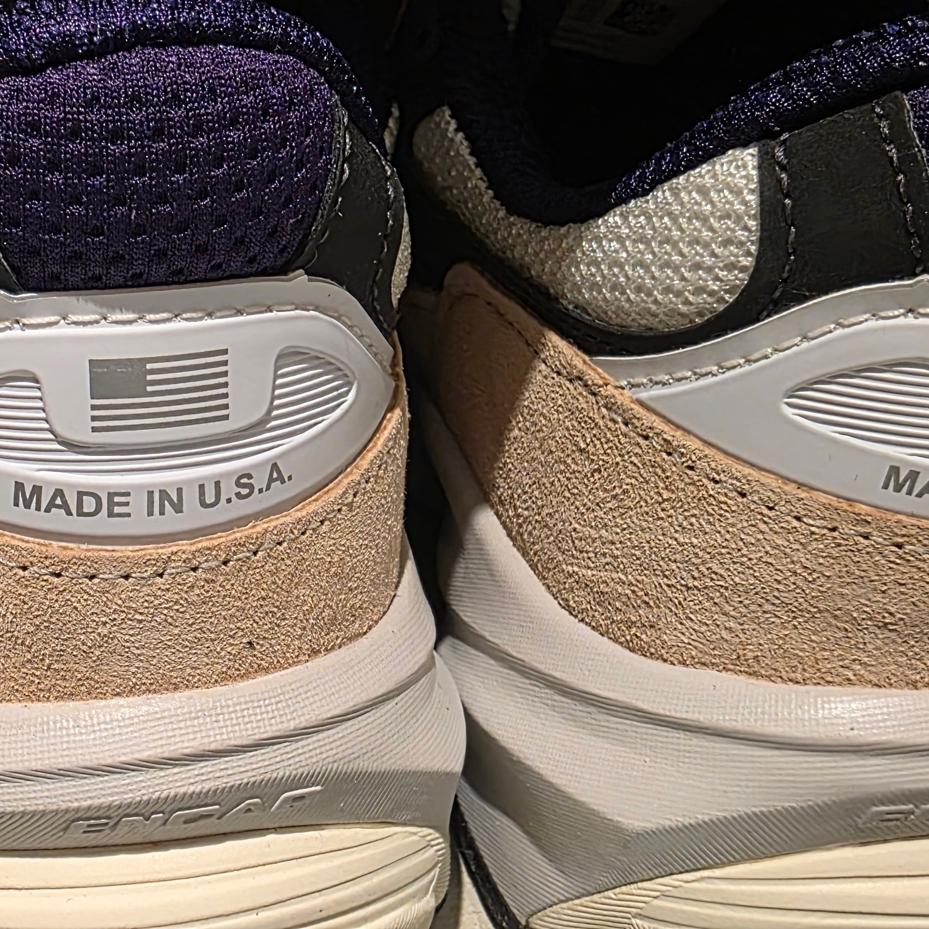 New Balance 990v6 Made in USA White Black Plum 착용 스타일 - 2