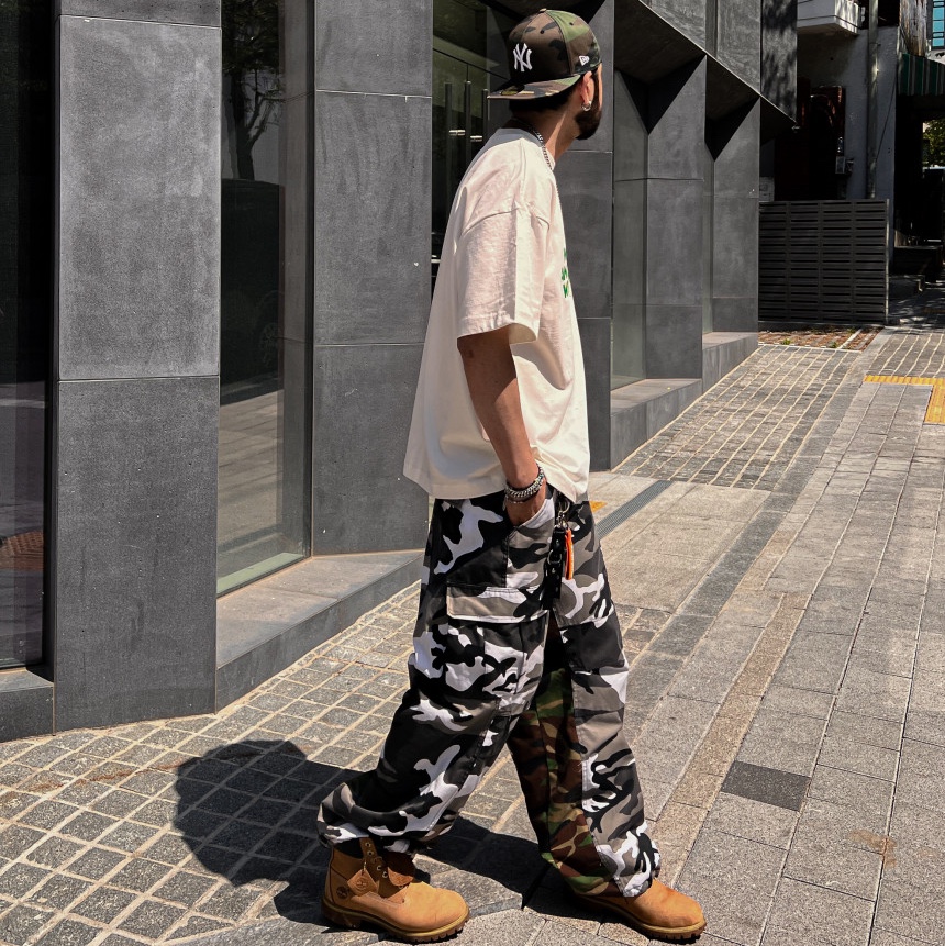 Timberland Premium 6 inch Waterproof Boot Wheat Nubuck - Wide, Supreme Ripstop Keychain Orange - 24SS 착용 스타일 - 4