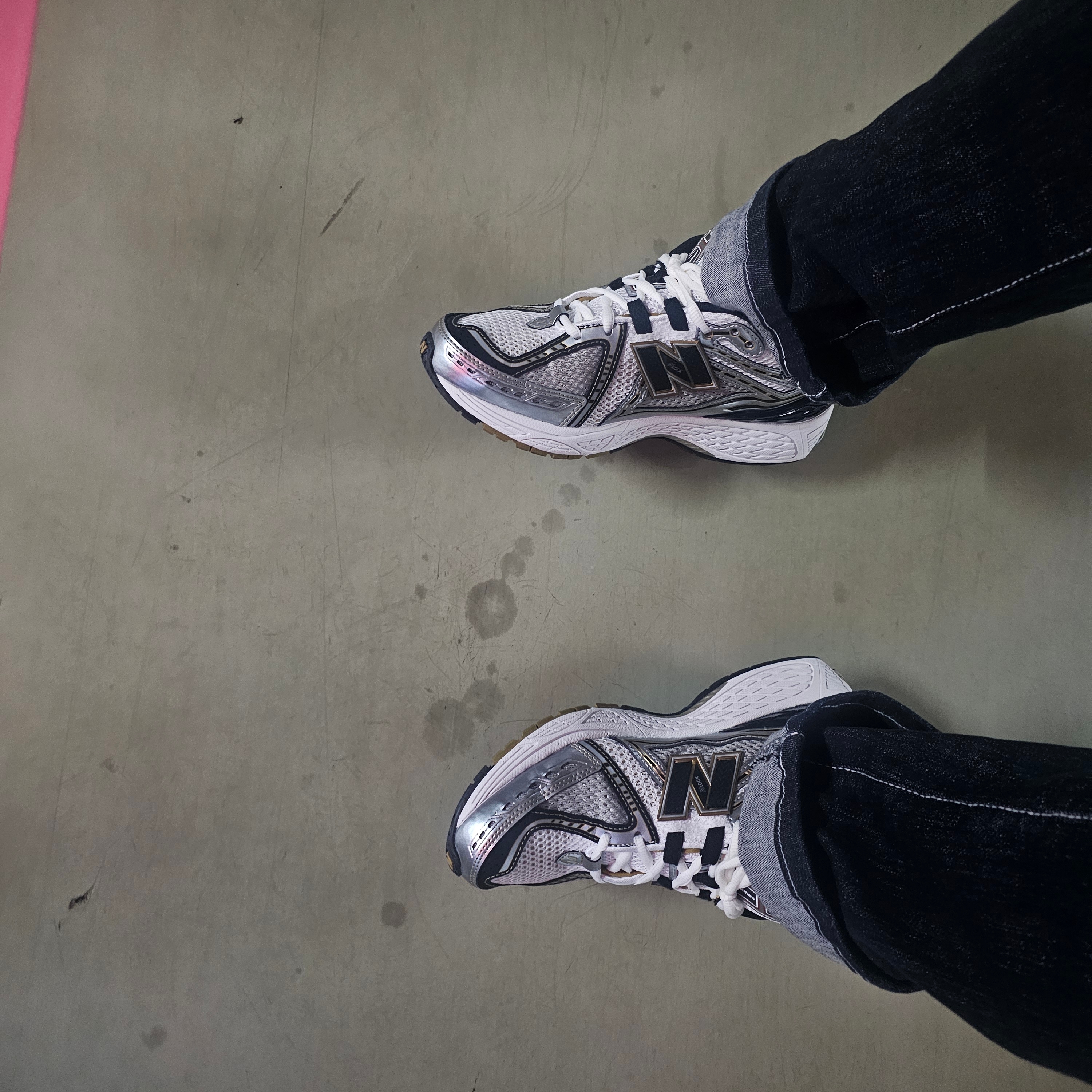 New Balance 1906R White Gold 착용 스타일 - 3