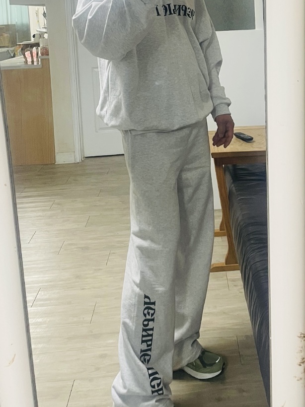 Yeezy x Gosha Rubchinskiy YZY Black Dogs Hoodie Heather Grey, Yeezy x Gosha Rubchinskiy YZY Black Dogs Jogger Heather Grey 착용 스타일 - 2