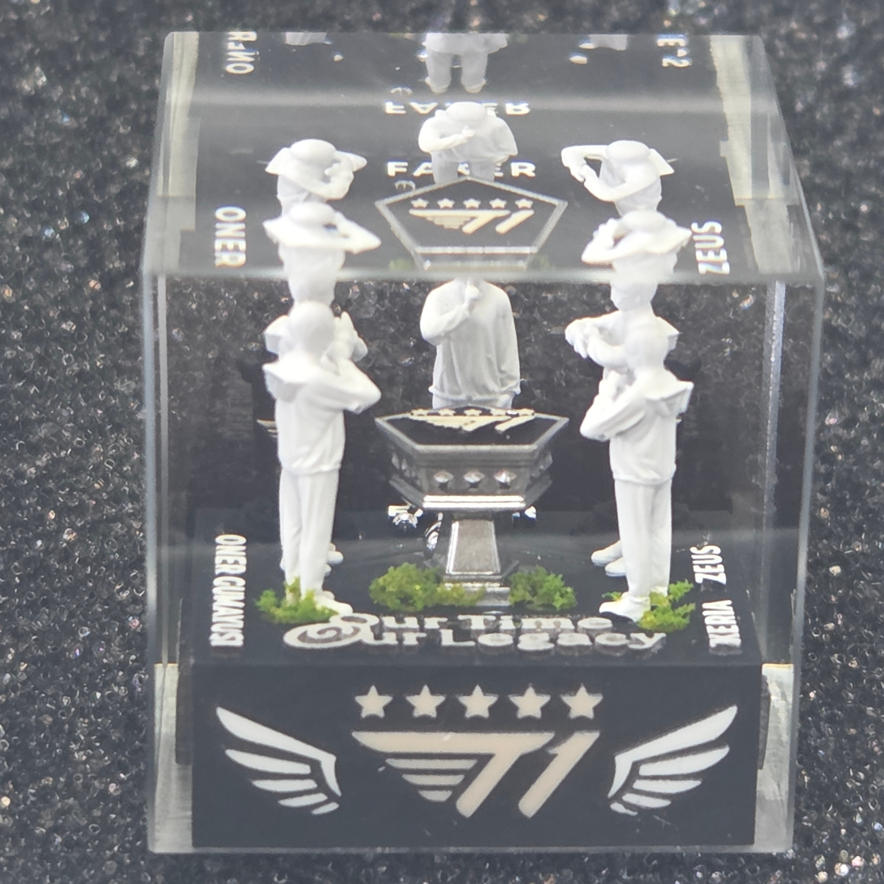 T1 2024 World Champions Keycap 착용 스타일 - 1