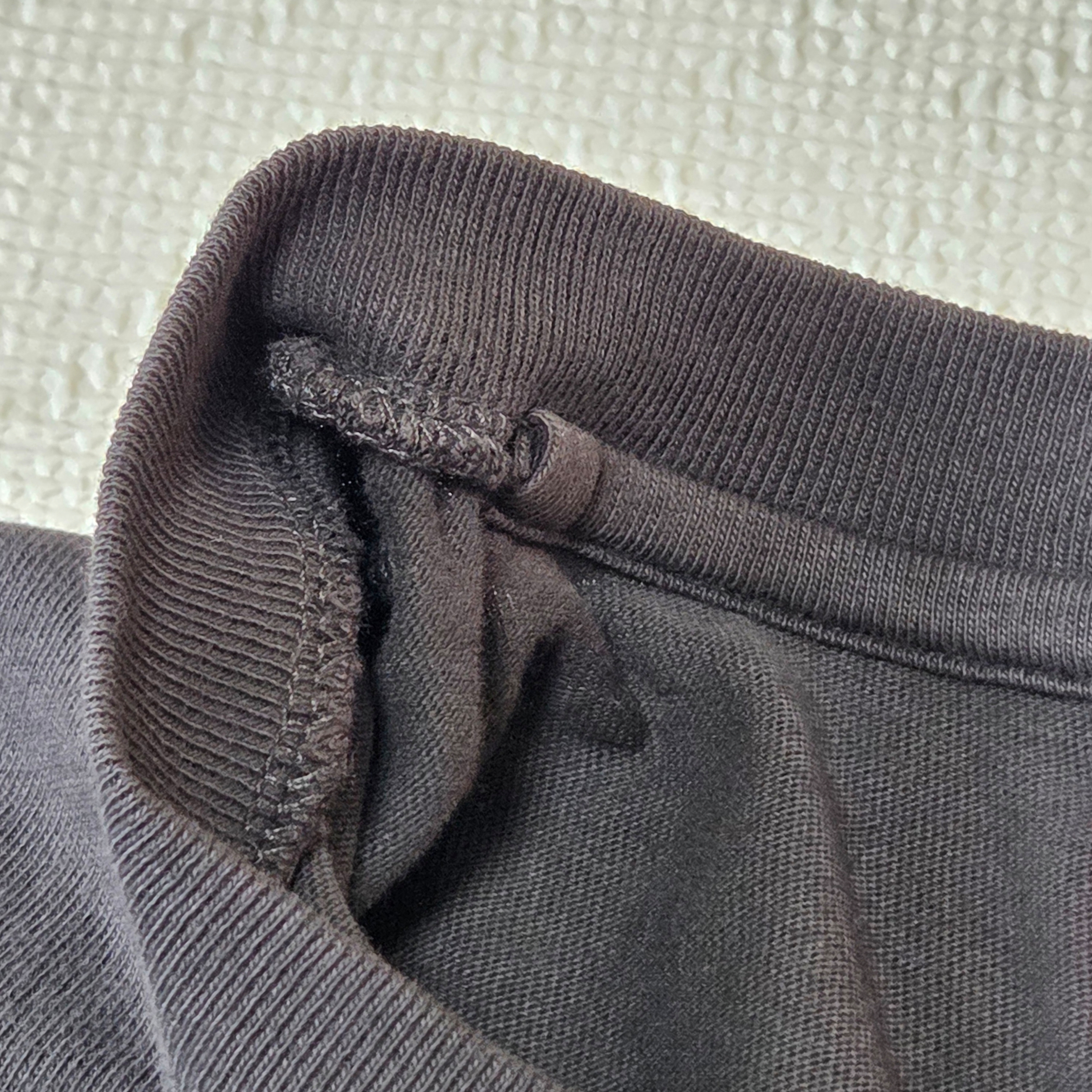 Supreme Flocked Washed S/S Top Black - 25SS 착용 스타일 - 3