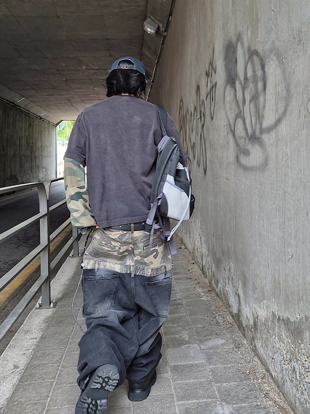 Force Sensitive Fst Leather Long Belt, Nonnod Hollow Destroyed Cap Vintage Black 착용 스타일 - 4