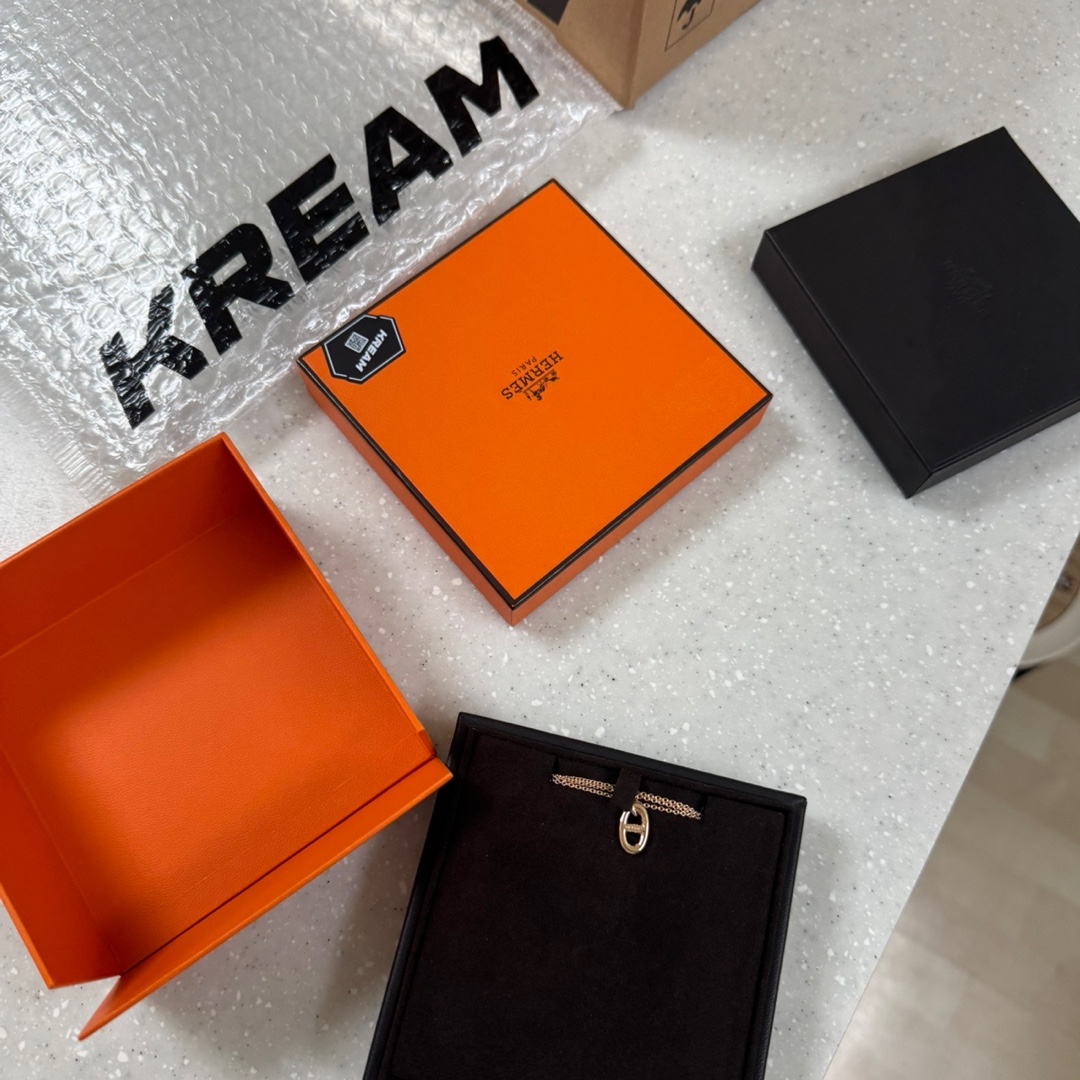 (W) Hermes Small Farandole Pendant Rose Gold 착용 스타일