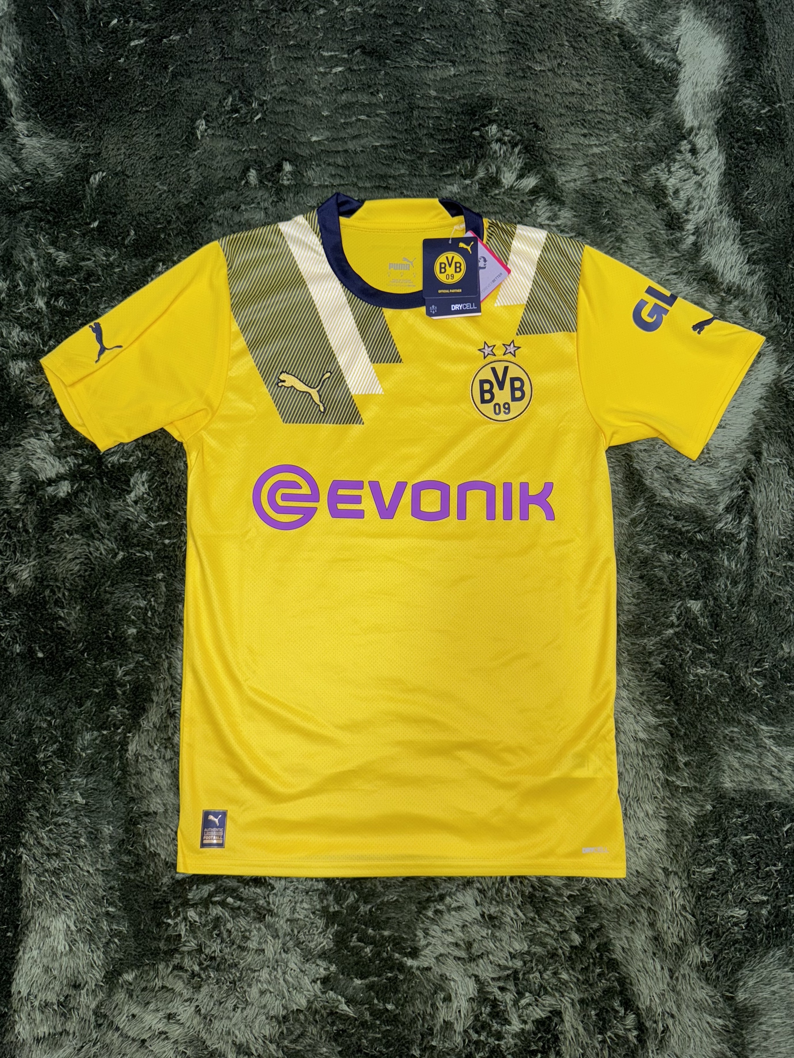 Puma Borussia Dortmund 2022/23 Cup Jersey Replica Yellow (Non Marking Ver.) 착용 스타일 - 1