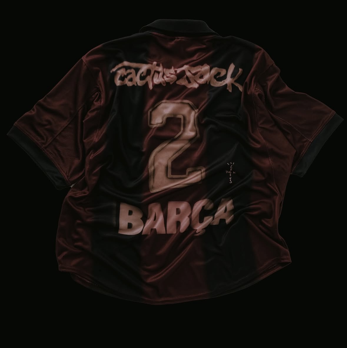 Nike FC Barcelona x Travis Scott Retro 2000/01 Home Skeleton Jersey Multicolor (Non Marking Ver.) 착용 스타일