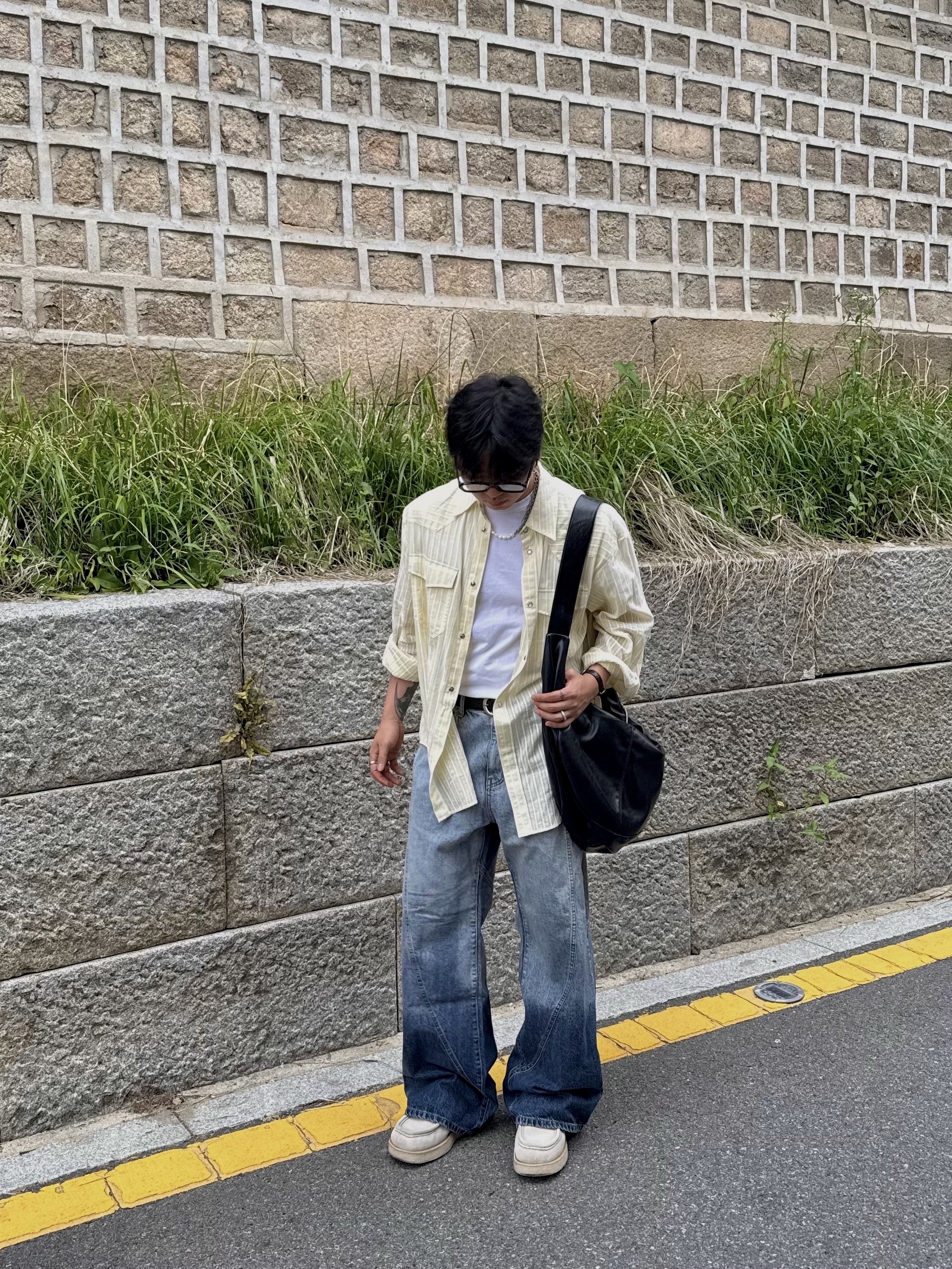 Gentle Monster x Maison Margiela MM114 Black Clear, (W) Clarks Wallabee Maple Suede 착용 스타일 - 2