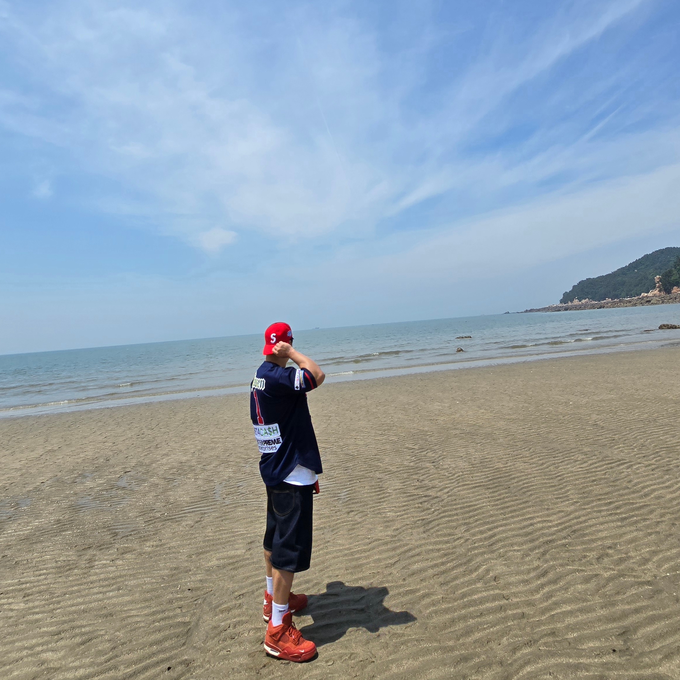 Supreme Repeat Leather Belt Red, Supreme Chosen One Baseball Jersey Navy - 24SS 착용 스타일 - 1