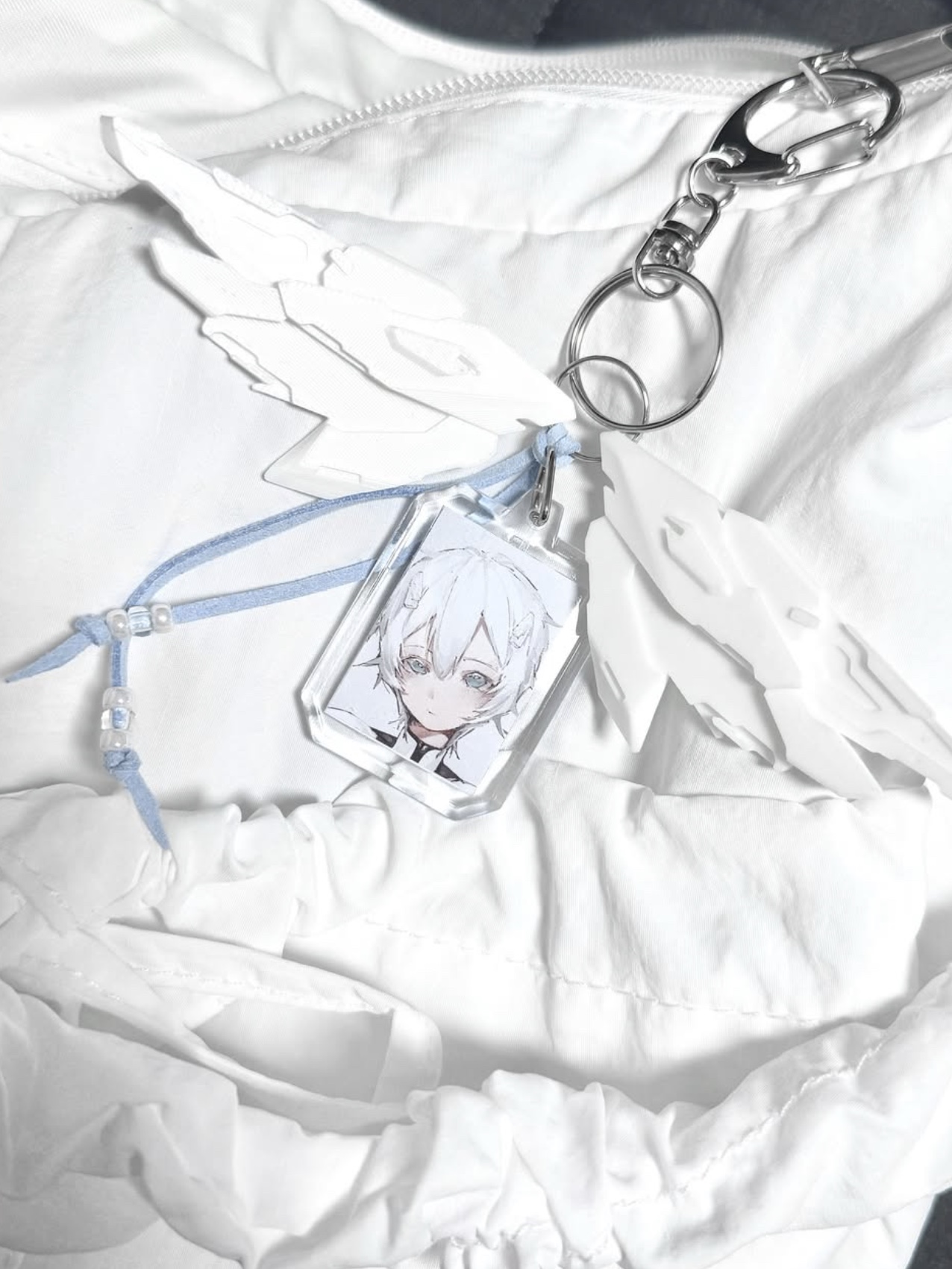 [KREAM 단독] Miuki Kiel Keyring White 착용 스타일
