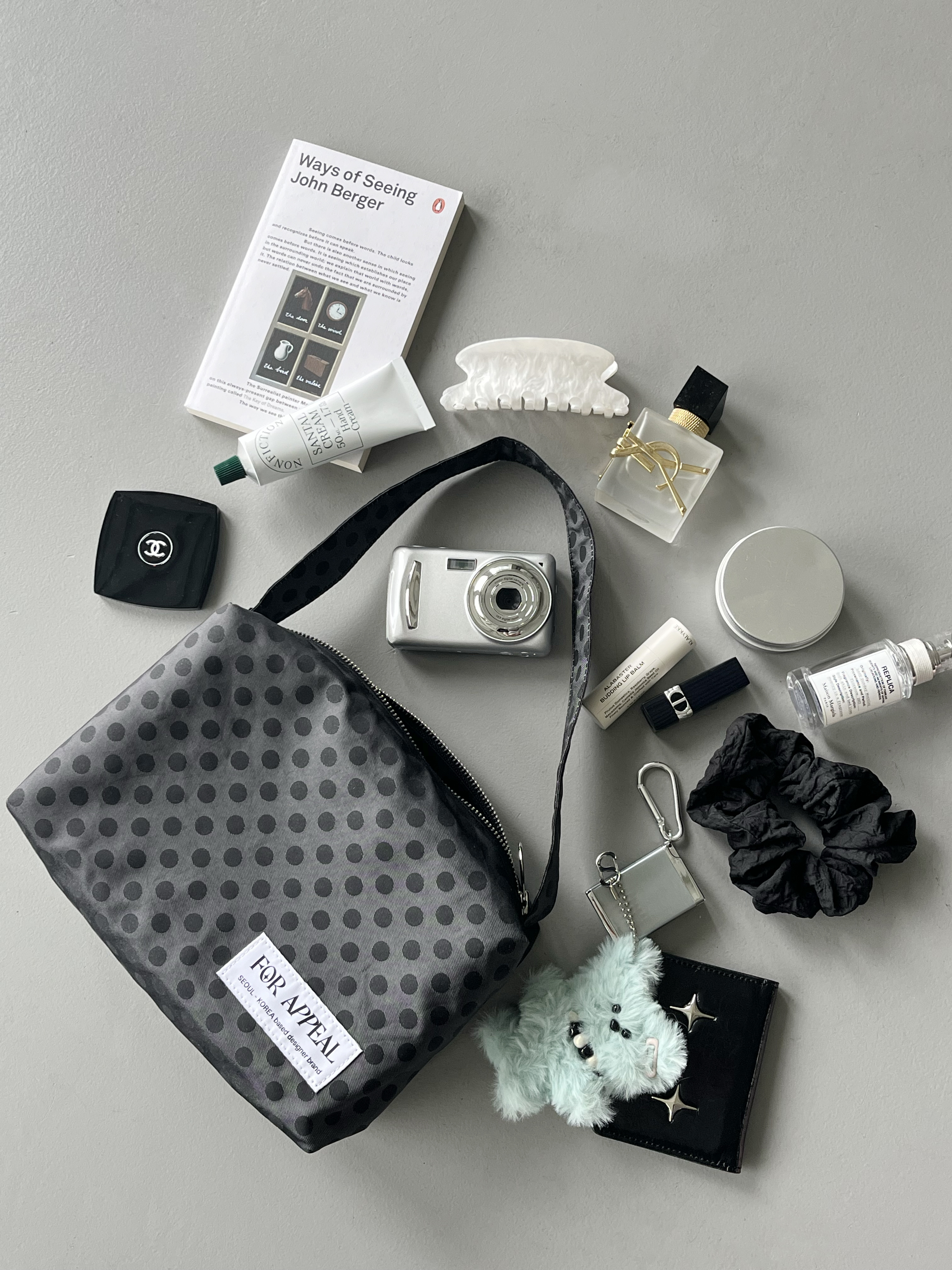 For Appeal Chill Shoulder Bag Dot Charcoal, For Appeal Sparkle Star Card Wallet Black 착용 스타일