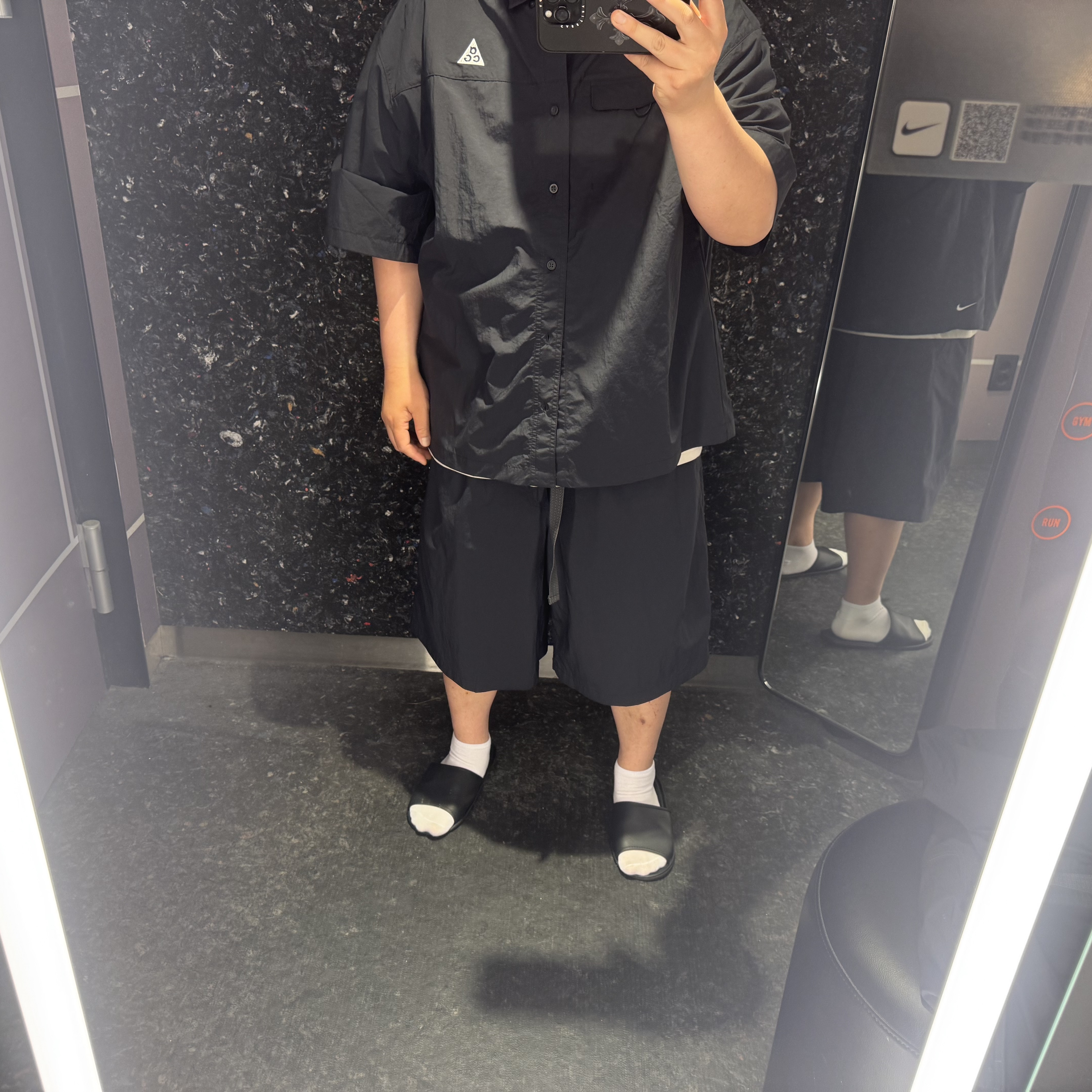Nike ACG Orb Weaver UV Repel Oversized Shorts Black Anthracite - Asia 착용 스타일 - 1