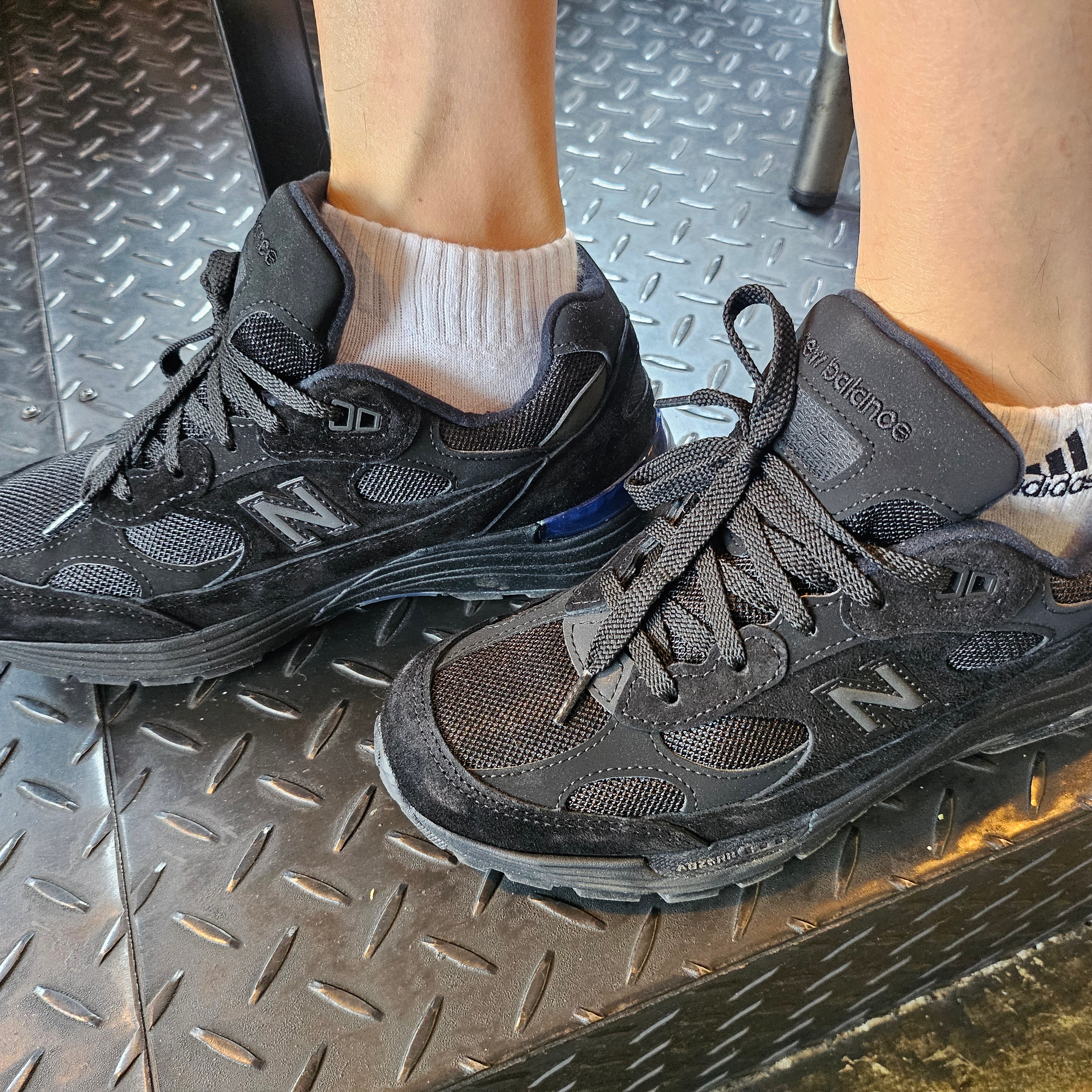 New Balance 992 Made in USA Core Black 착용 스타일
