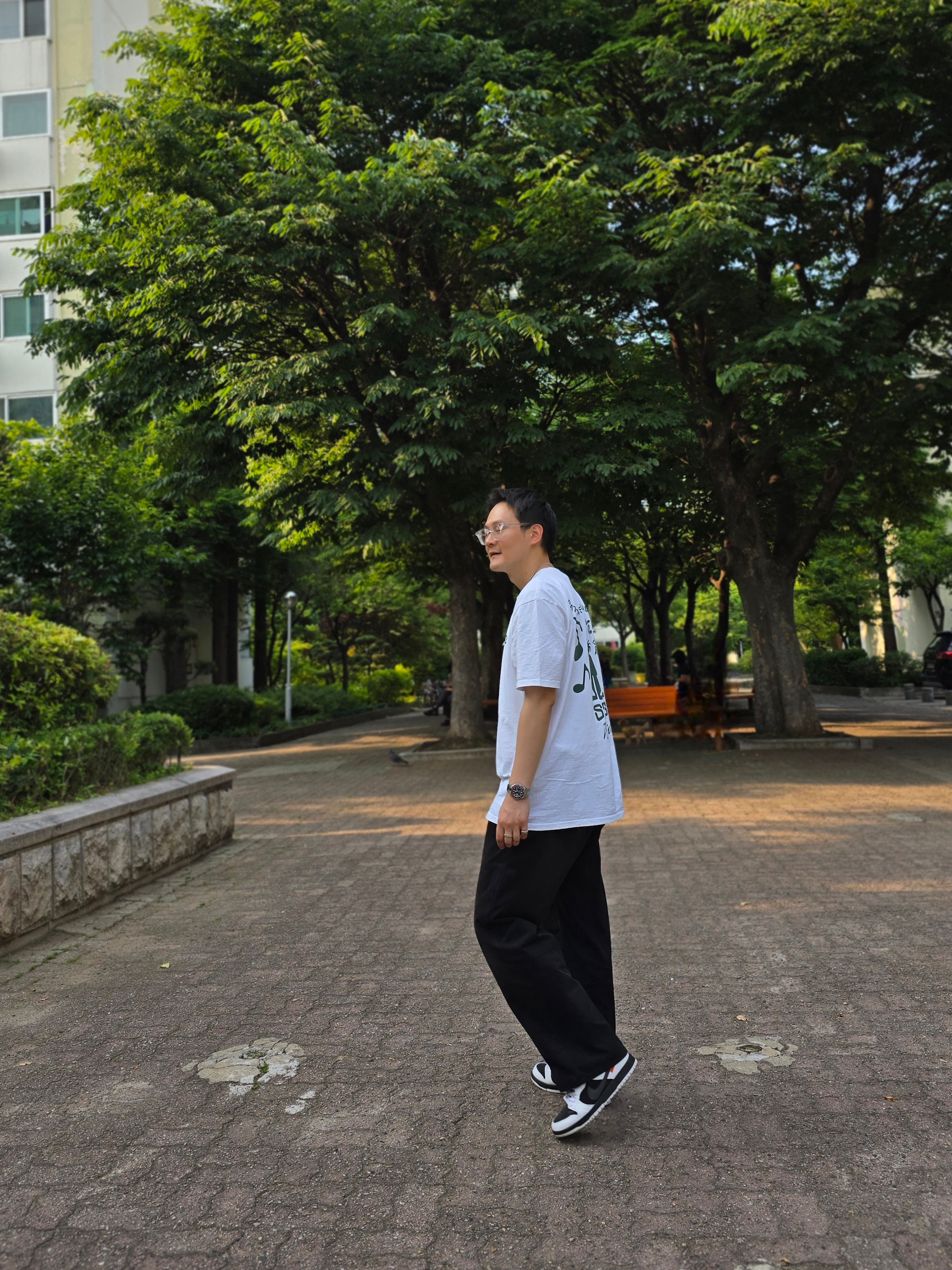 Stussy x Patta Sound Connection T-Shirt White, Rolex GMT-Master II 40mm 126710BLRO Black Oyster 착용 스타일 - 1
