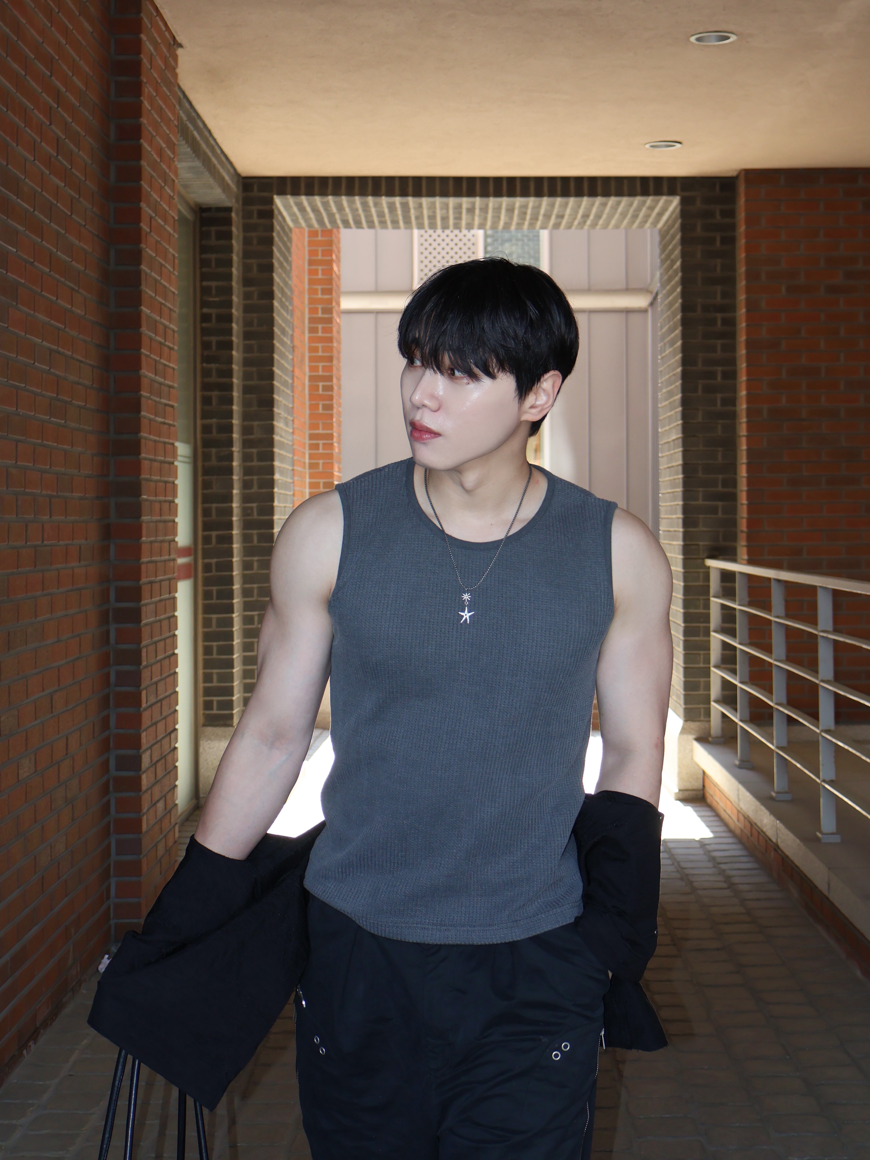 Haleine Mixed Fabric Coach 1/2 Shirt Black (VT219), ETCE Side Zipper Pocket Pants Black 착용 스타일 - 7