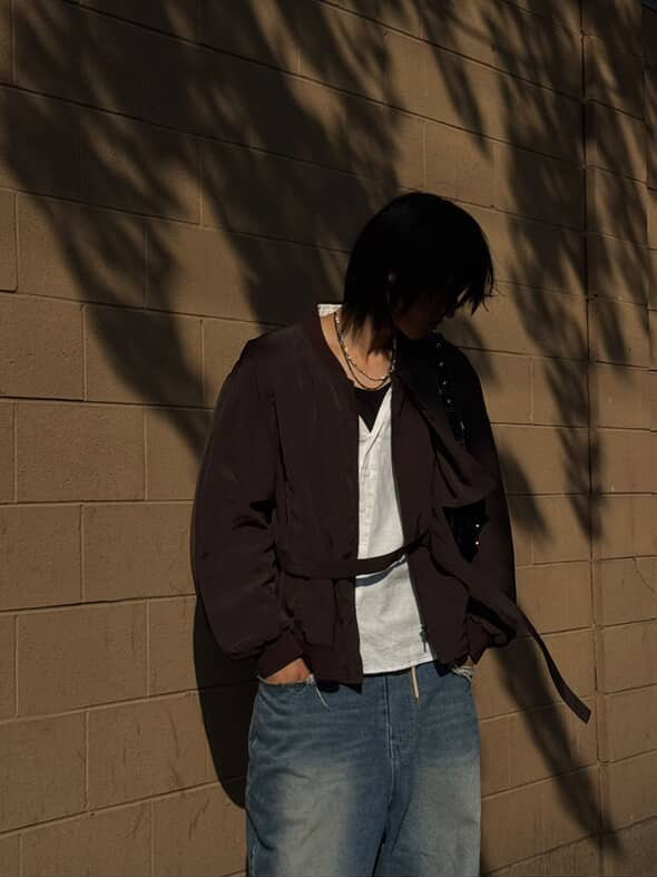NA A NANA Wavy Strap Blouson Olive Brown 착용 스타일 - 4