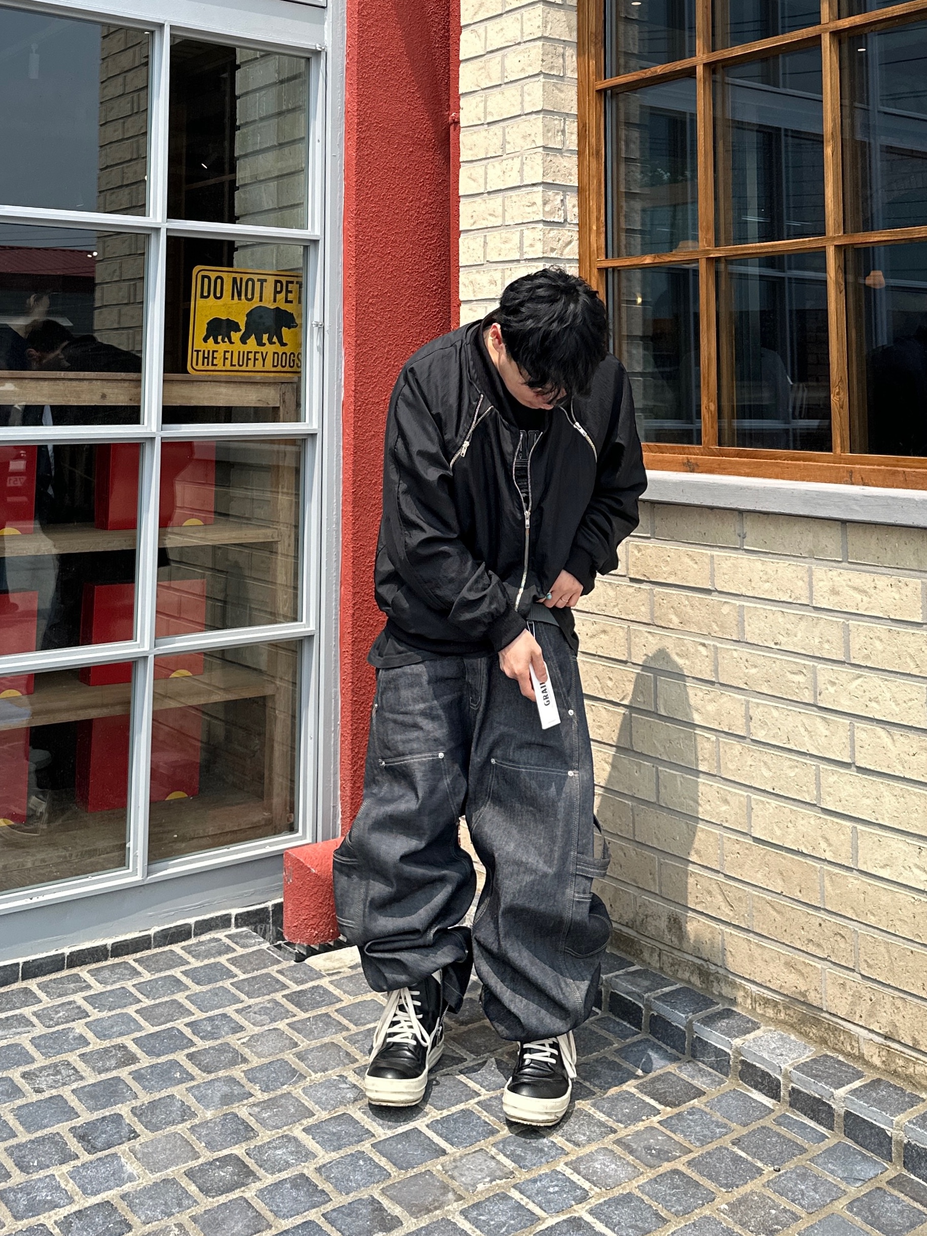 GRAILZ x KOIN SEOUL Carpenter Raw Denim Pants Indigo 착용 스타일 - 2