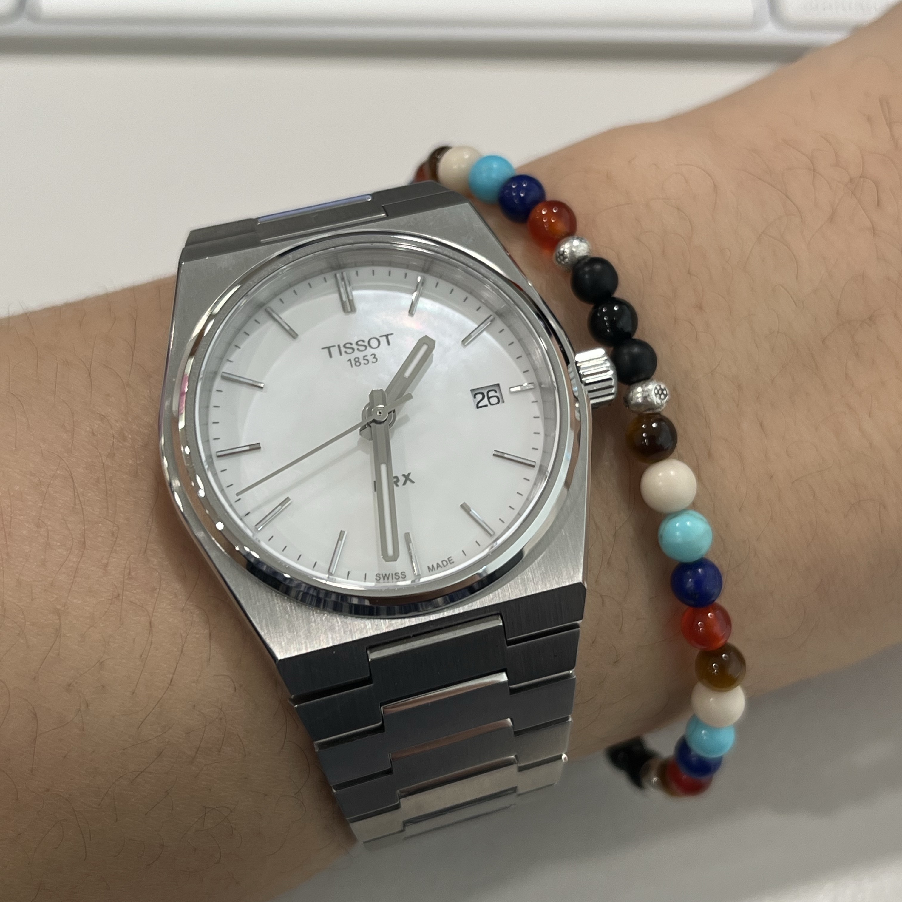 Tissot PRX 35mm Quartz Steel White 착용 스타일