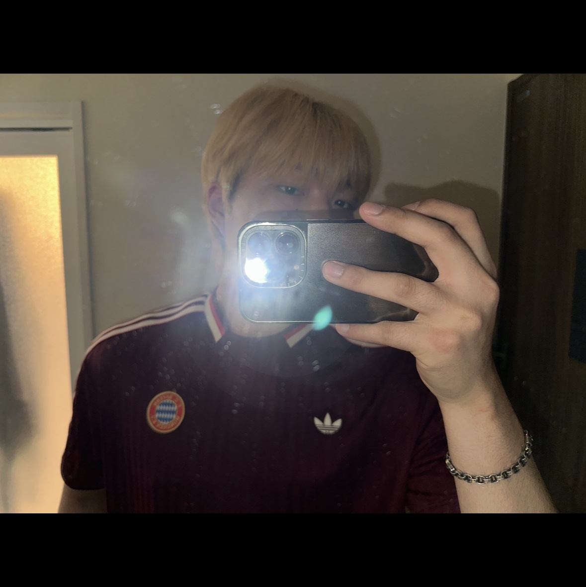 Adidas FC Bayern Terrace Icon Jersey Shadow Red - KR Sizing (Non Marking Ver.) 착용 스타일 - 1