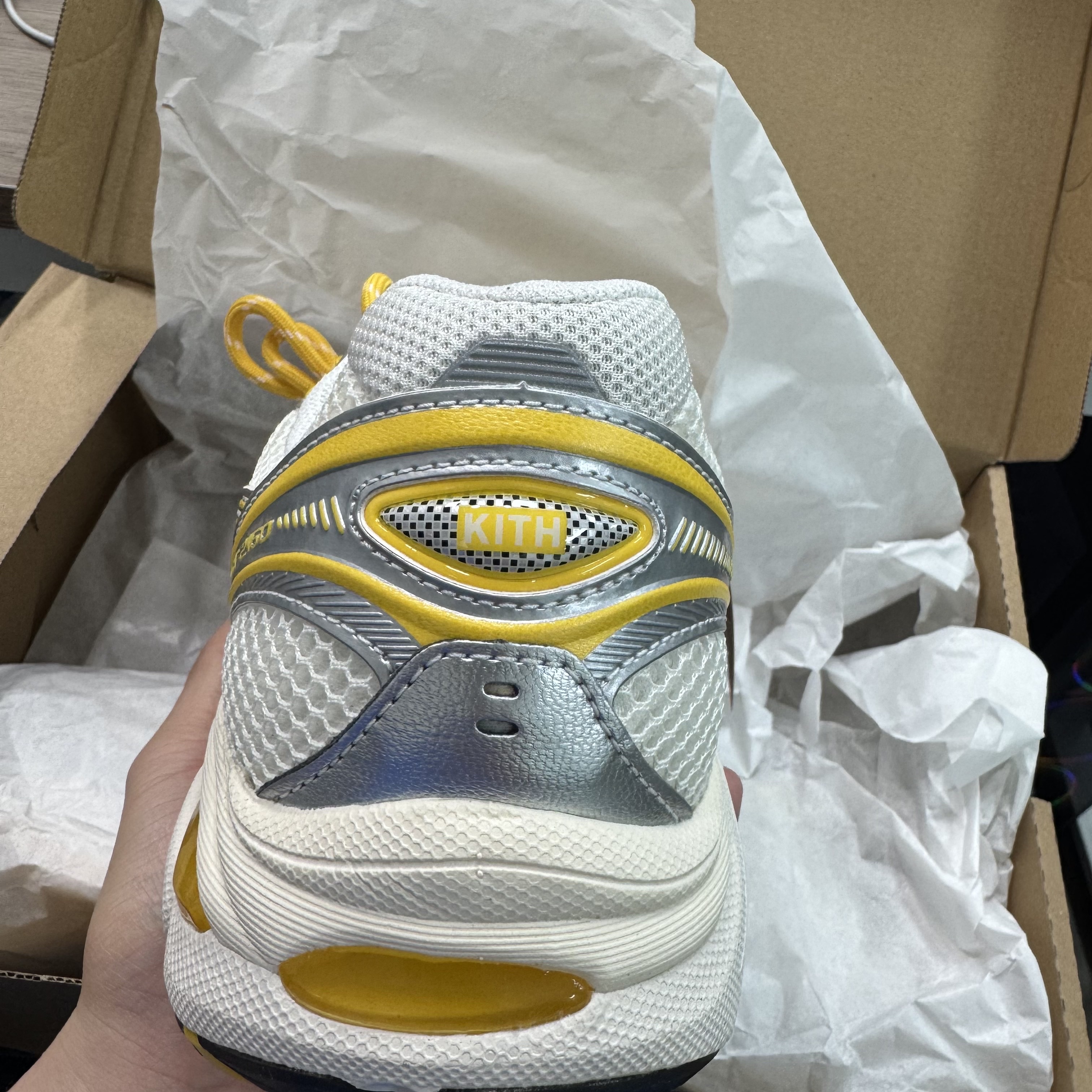Asics x Kith GT-2160 Cream Solar Power 착용 스타일 - 2