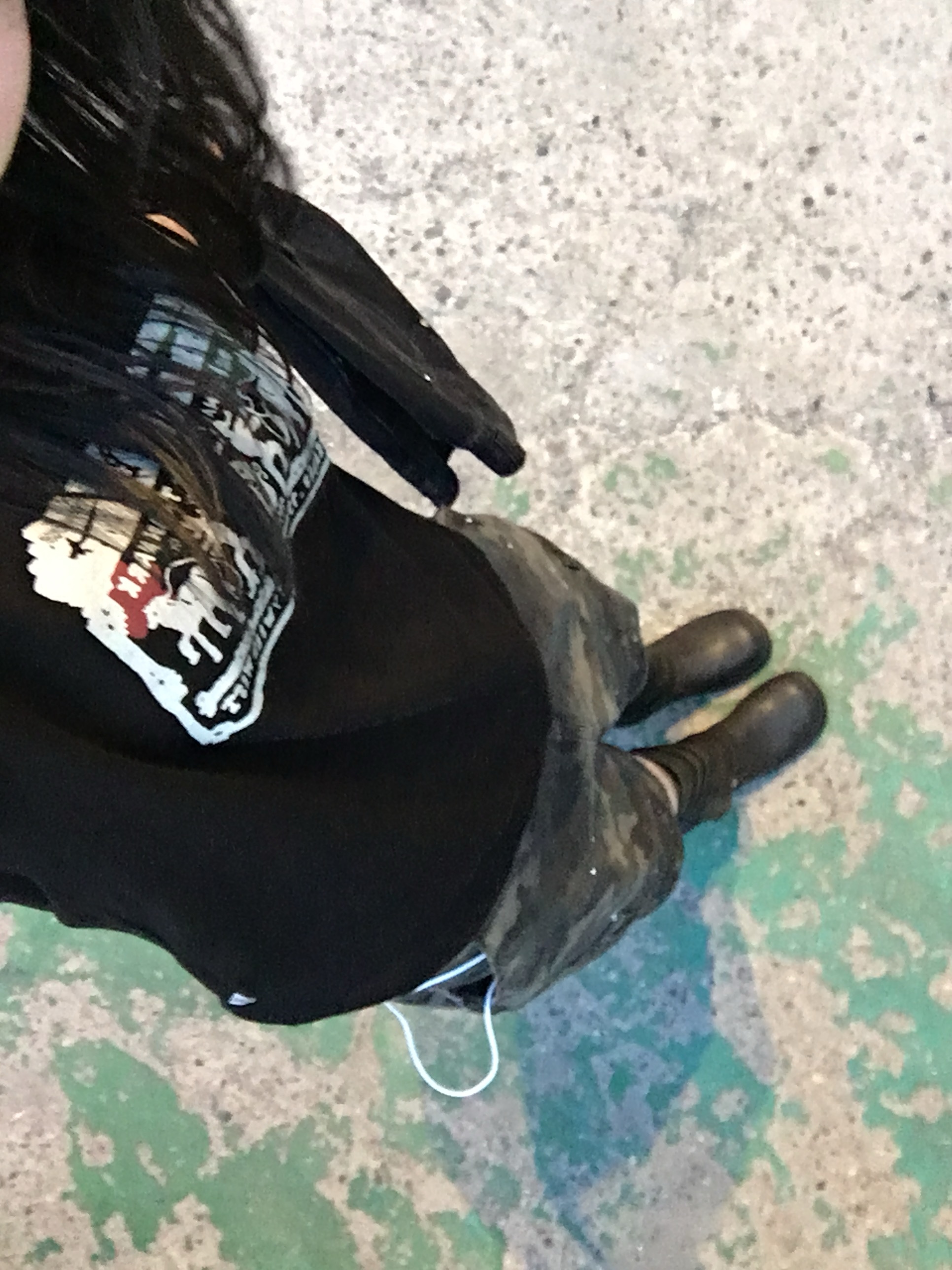 [KREAM 단독] Thevinylhouse Cowboy Pictogram Ringer Tee Black 착용 스타일 - 2