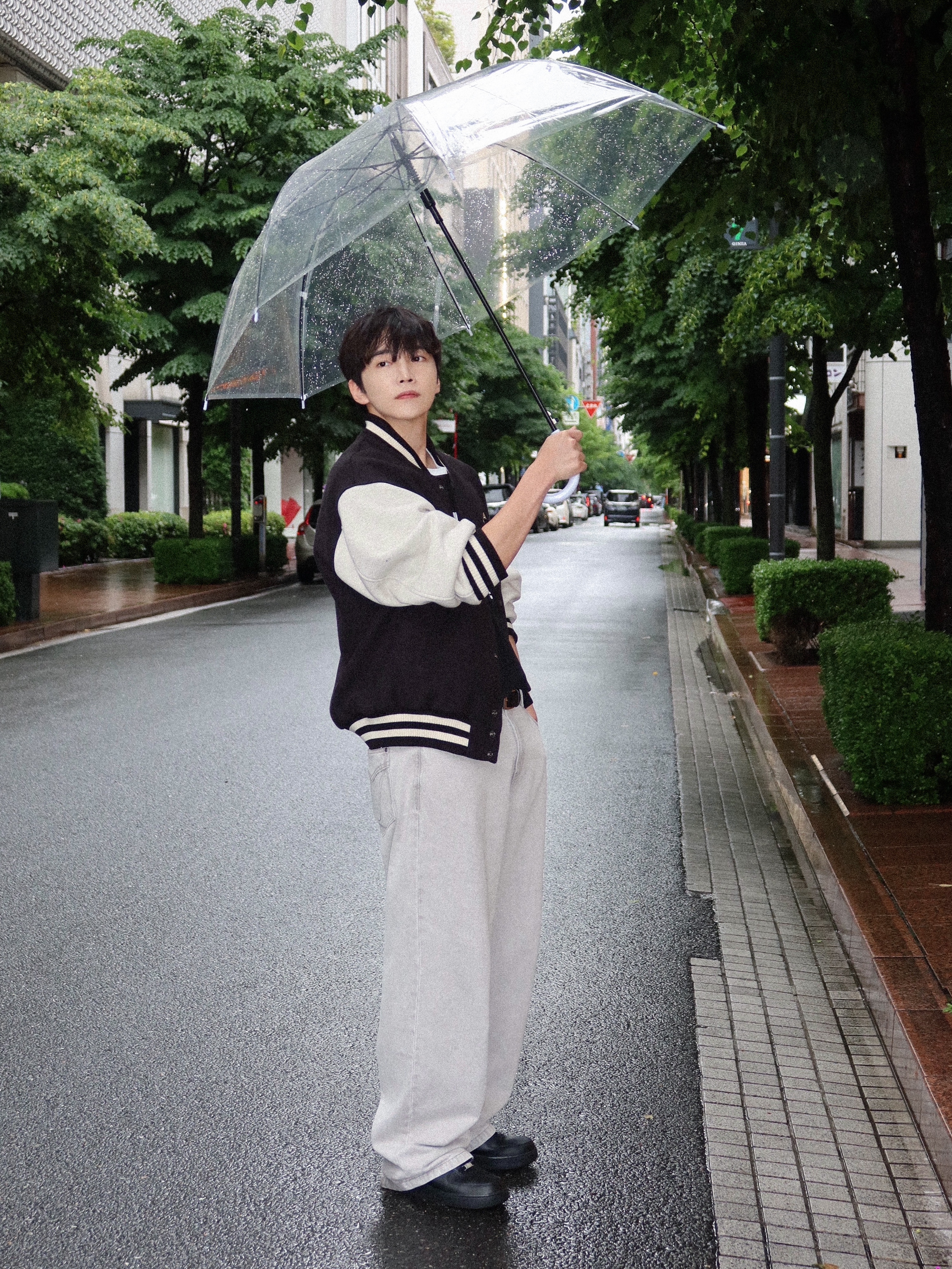 IAB Studio Stadium Jacket Black Ivory 착용 스타일 - 1