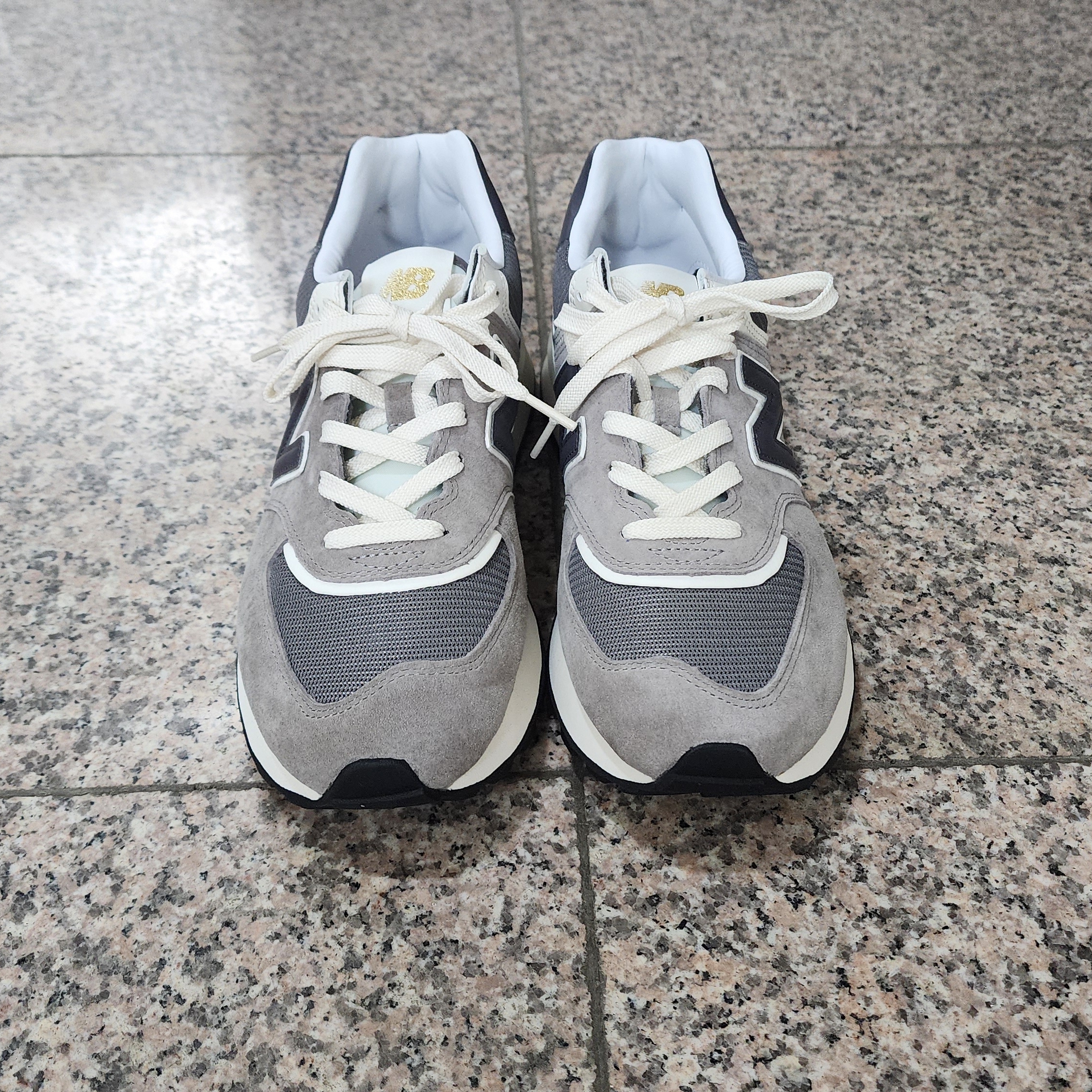 New Balance 574 Legacy Grey 착용 스타일 - 4