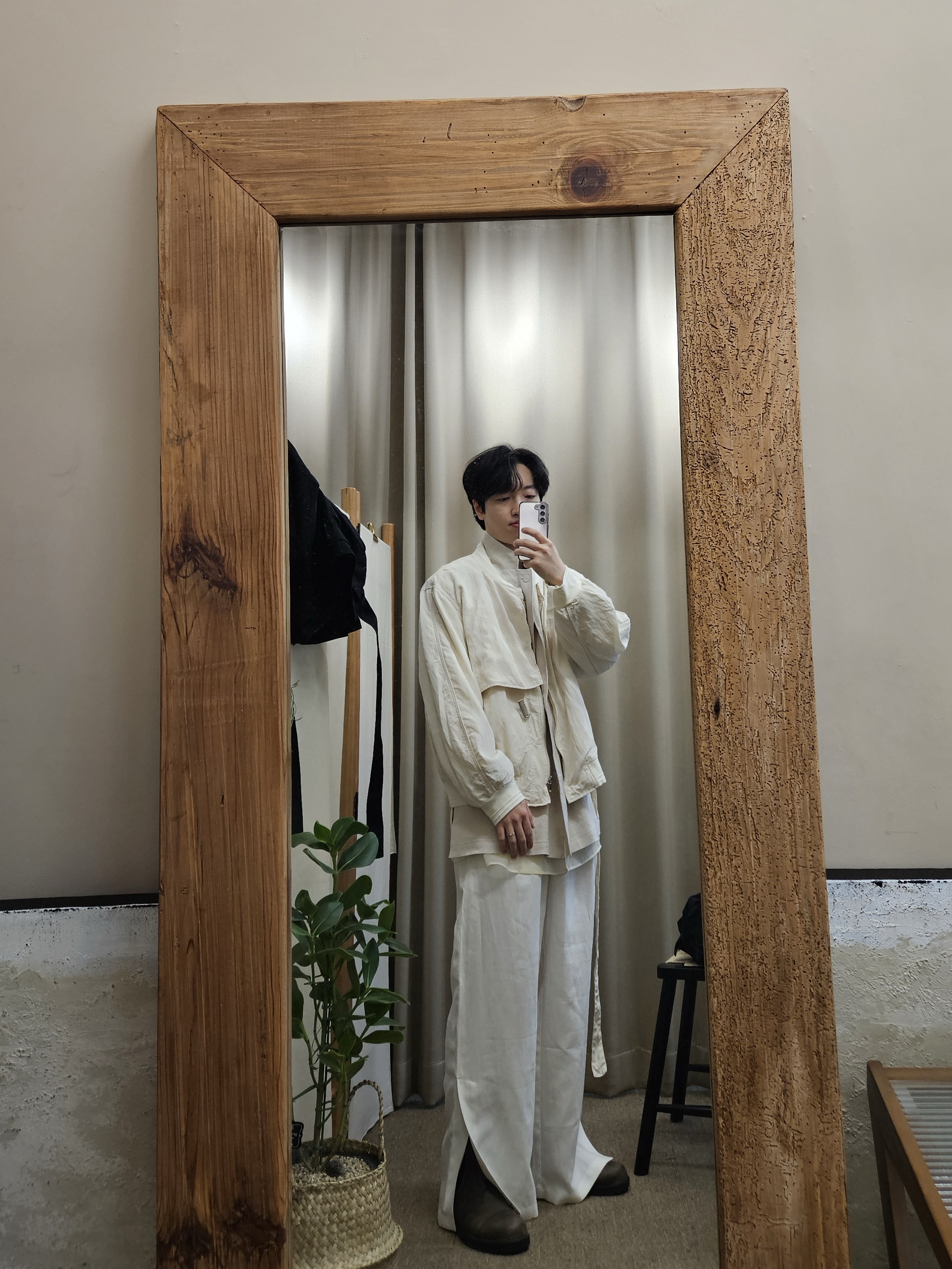NA A NANA Organza Lining String Blazer Ecru, NA A NANA Wavy Strap Blouson Cream 착용 스타일 - 2