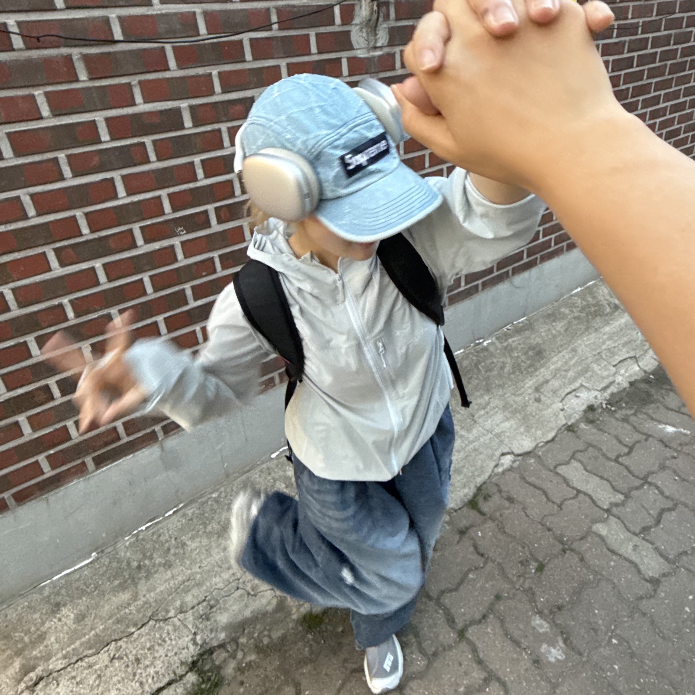 Supreme Punched Denim Camp Cap Washed Indigo - 23FW, Salomon RX Moc 3.0 Glacier Gray 착용 스타일