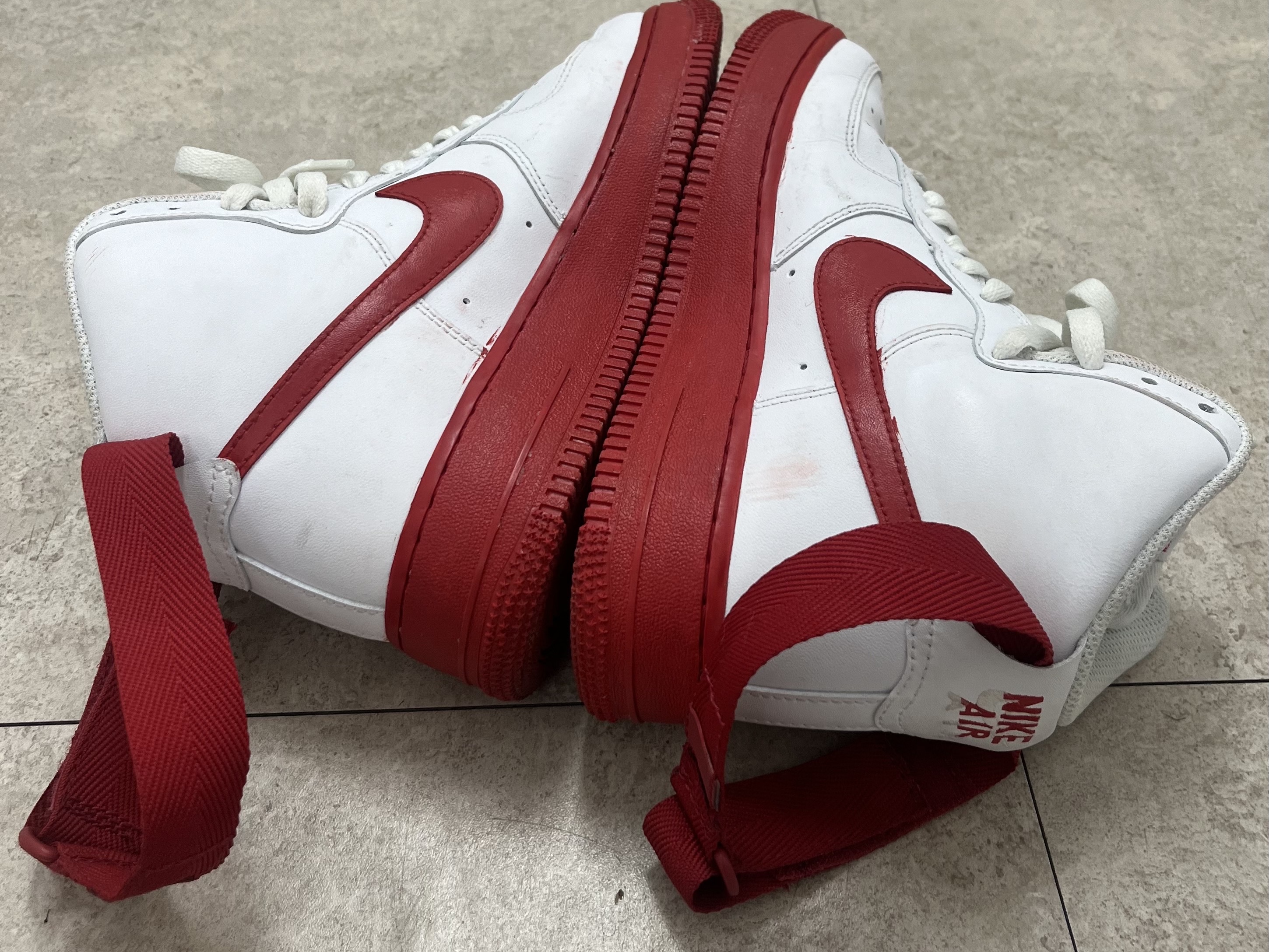 Nike Air Force 1 Low White Red Midsole 착용 스타일 - 3