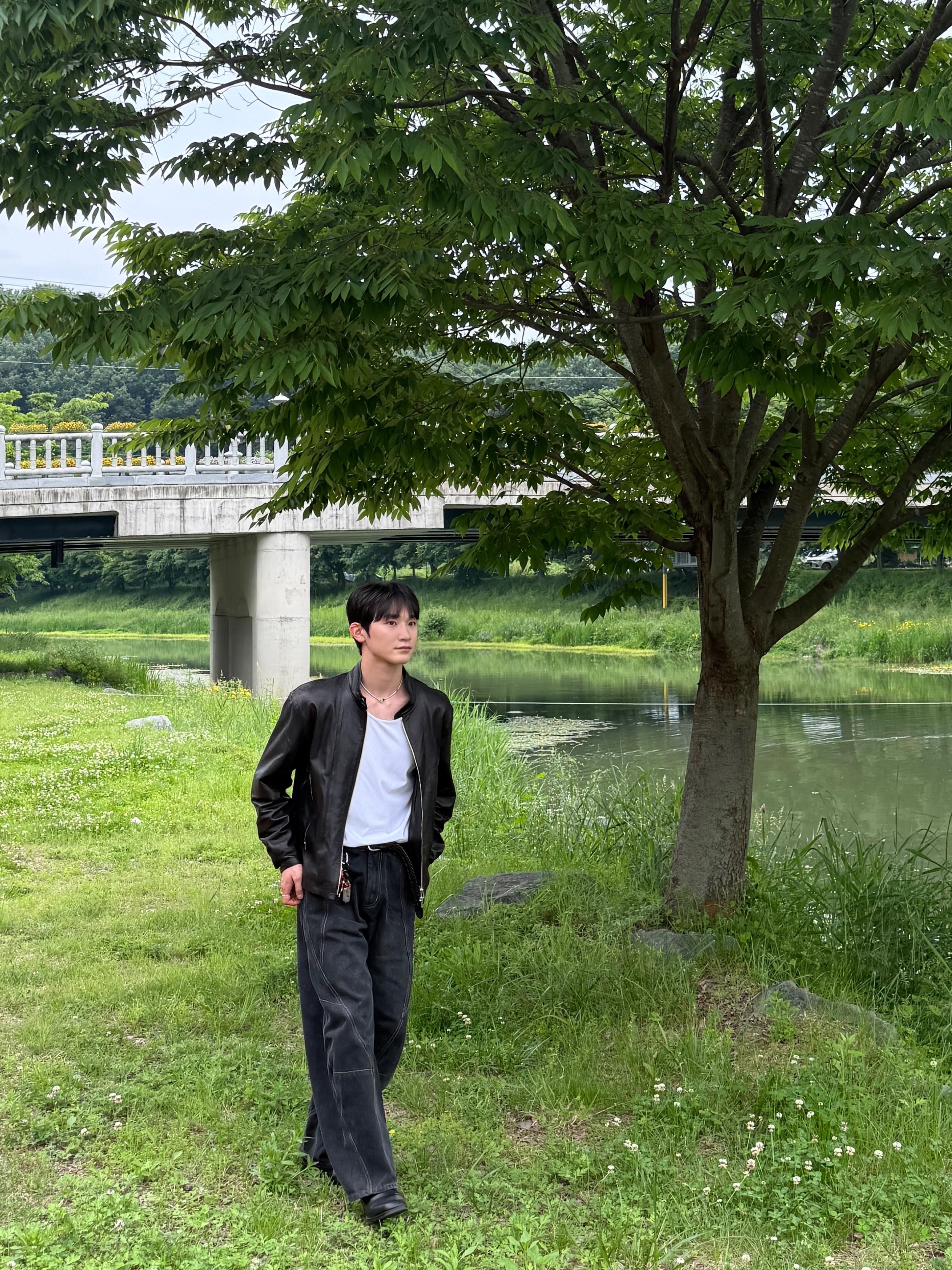 Hatchingroom Harrington Lambskin Leather Jacket Black 착용 스타일 - 2