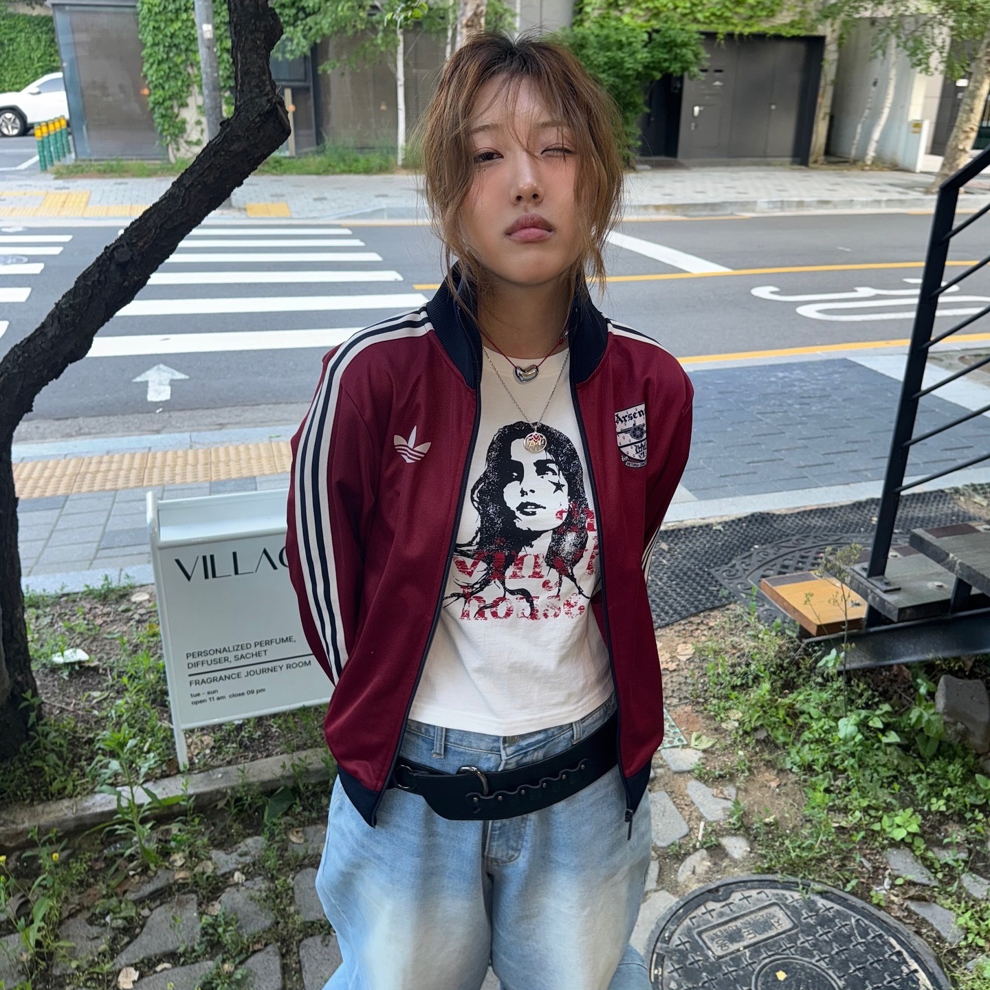 Thevinylhouse Vintage Woman Tee White 착용 스타일