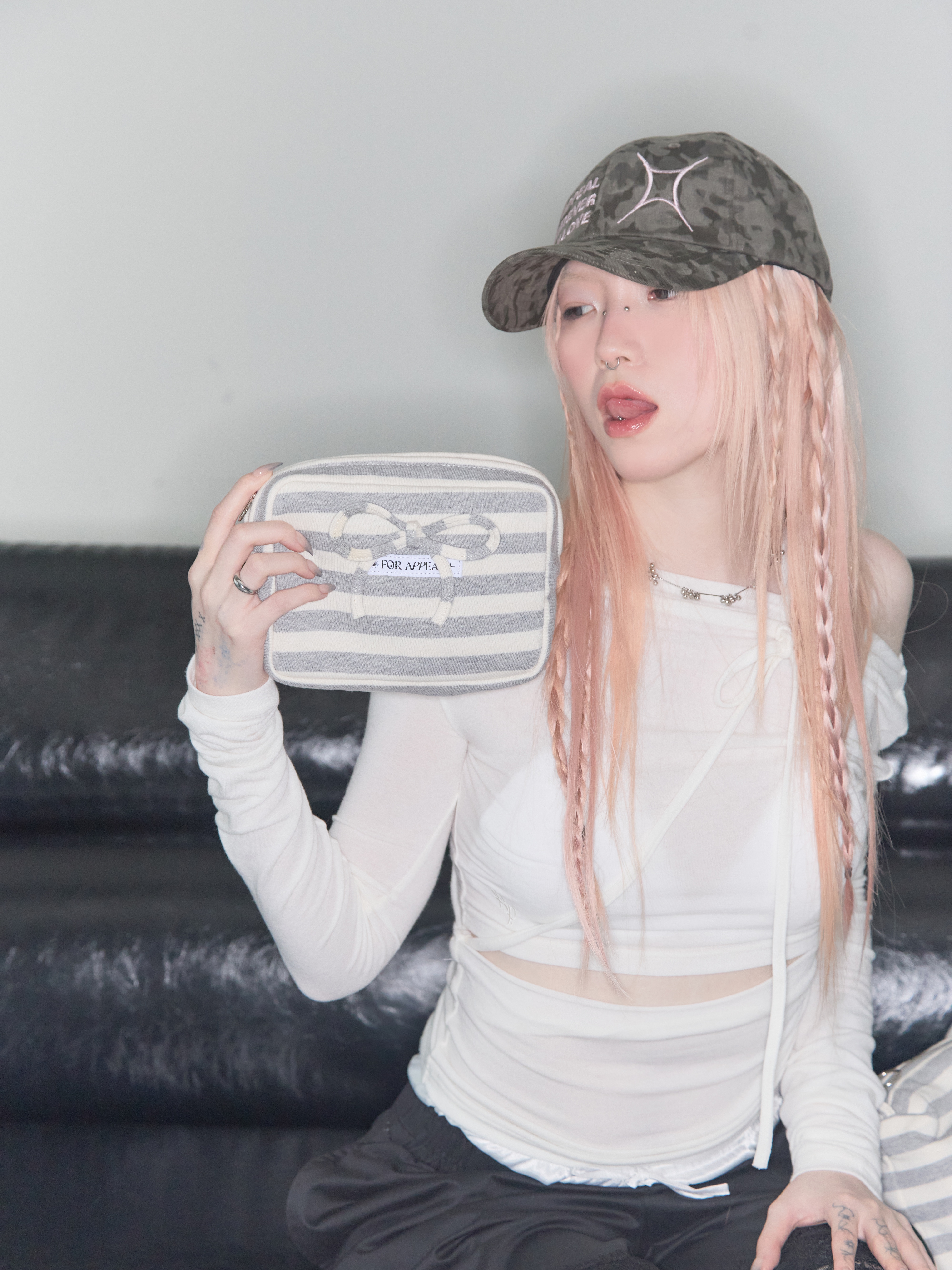 For Appeal Love Ball Cap Camo, For Appeal Ribbon Pouch Stripe Gray 착용 스타일