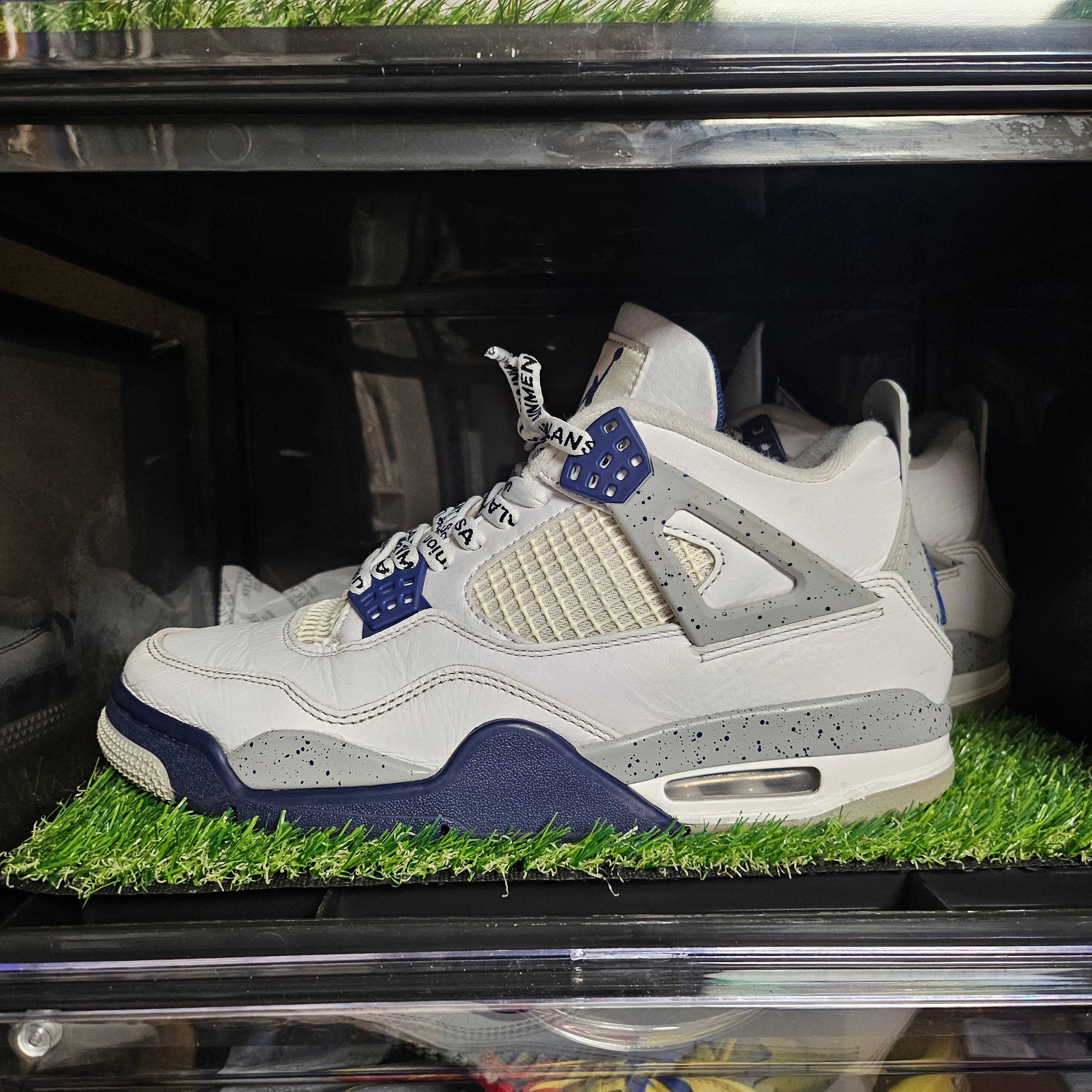 Jordan 4 Retro White Thunder, Jordan 4 Retro Midnight Navy 착용 스타일 - 3