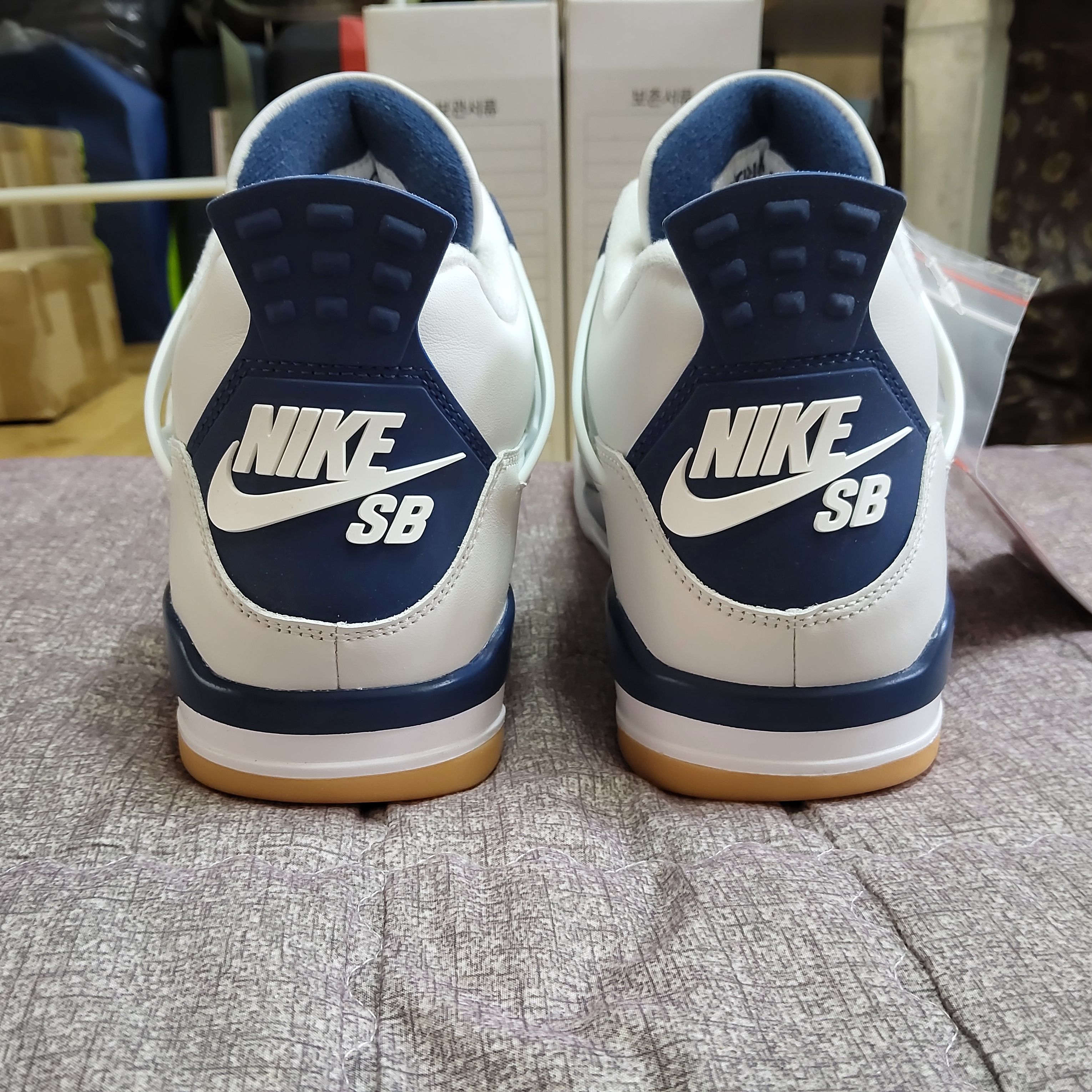 Jordan 4 x Nike SB Retro SP Navy 착용 스타일 - 3