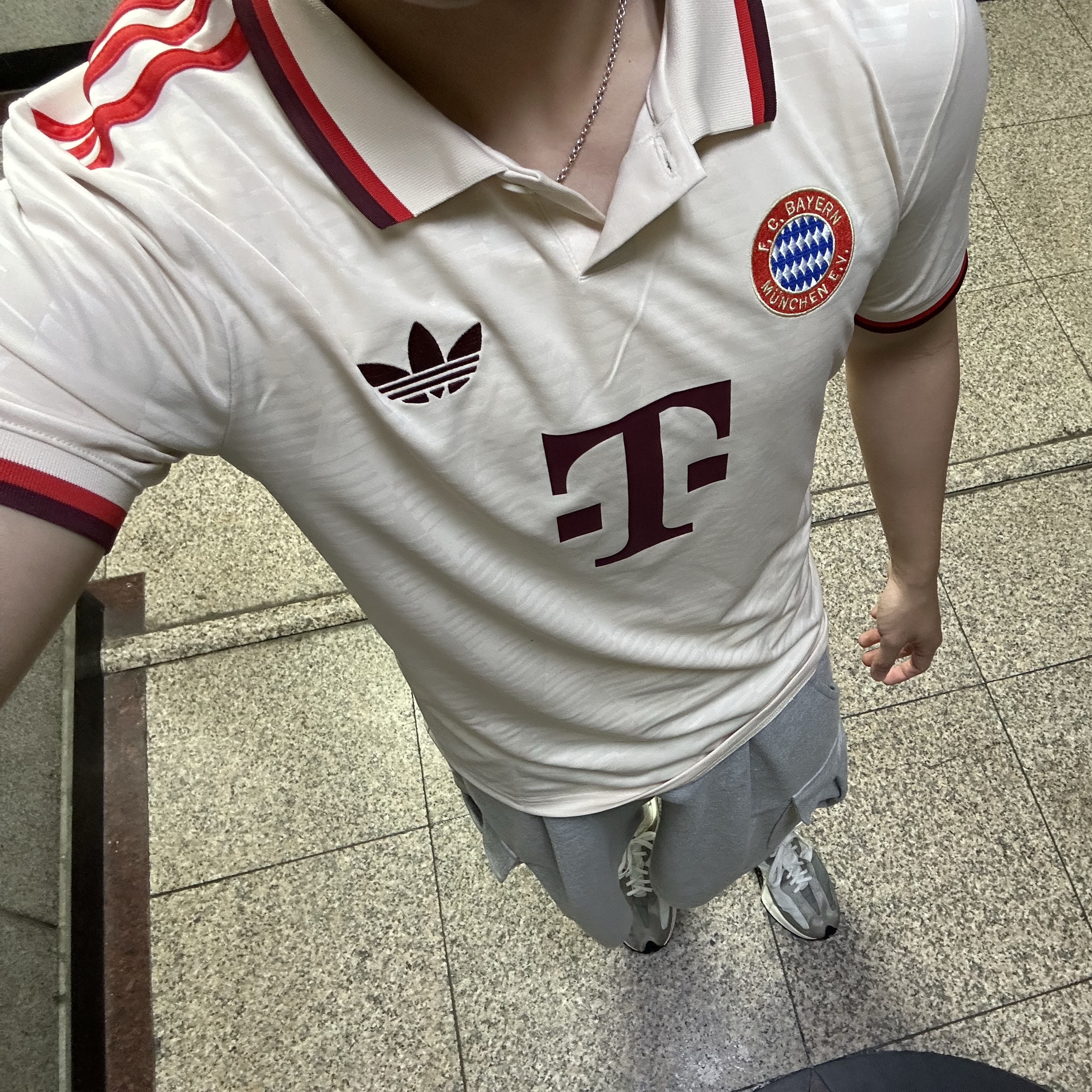 Adidas Bayern Munchen 2024/25 3rd Jersey Linen - KR Sizing (Non Marking Ver.) 착용 스타일