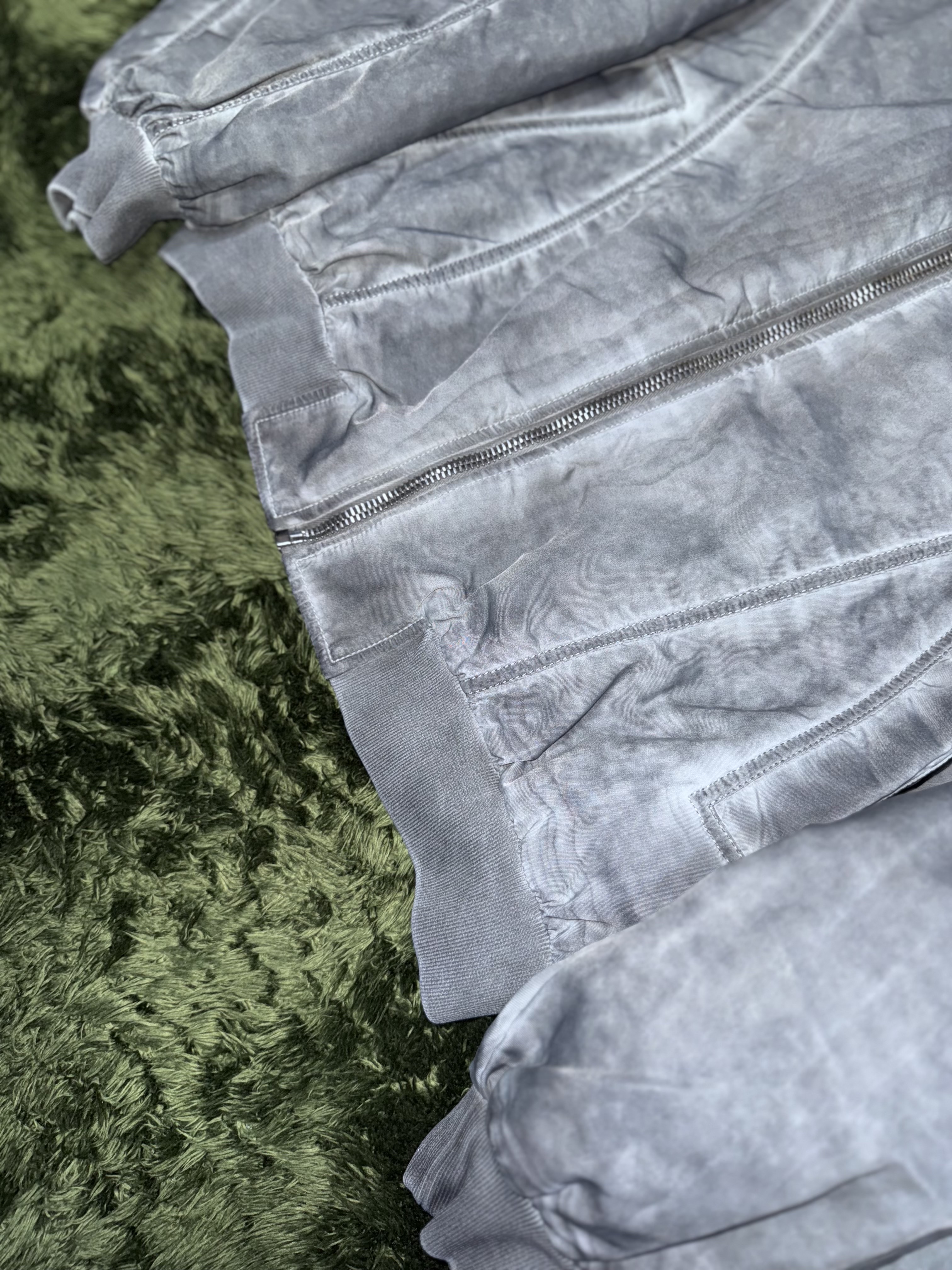 1017 Alyx 9SM Overdyed Bomber Jacket Washed Black 착용 스타일 - 6