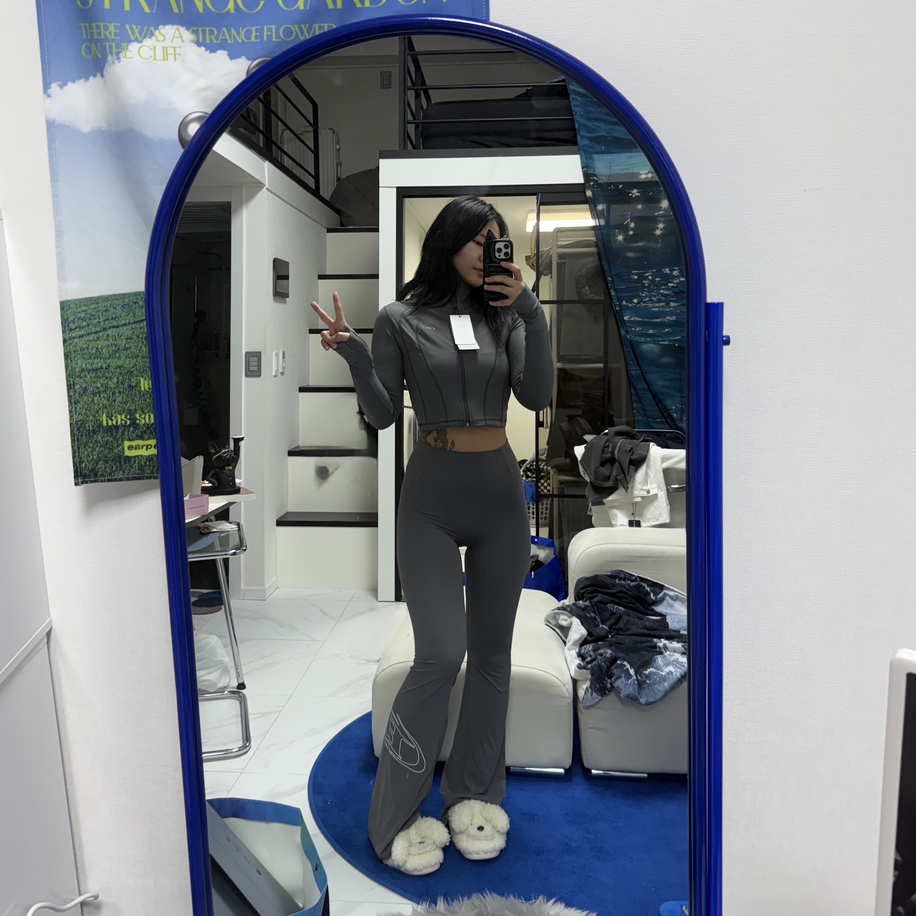 BORN TO WIN Stroke B Boots Cut Leggings Grey 착용 스타일