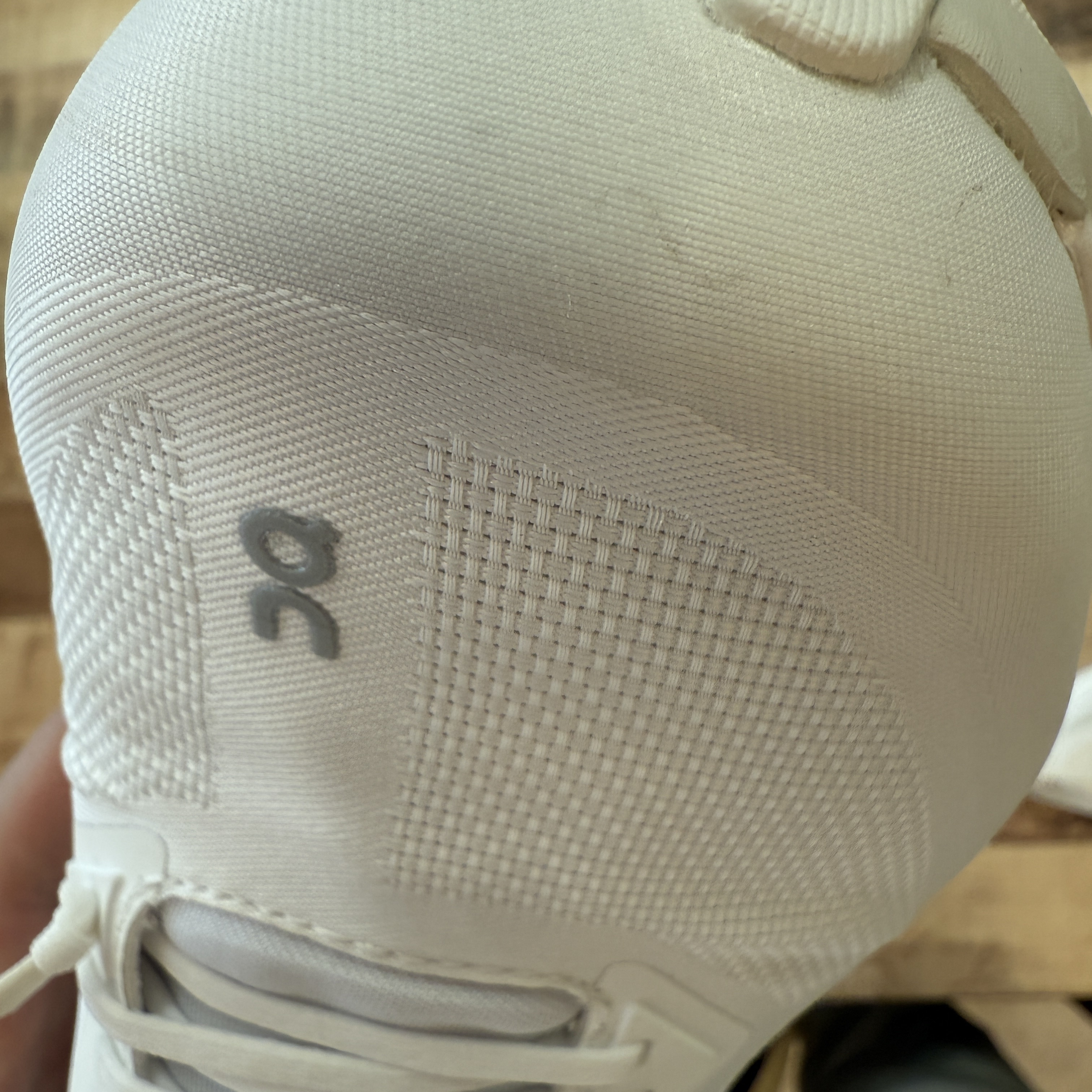 On Running x Kith Cloudzone White Ice 착용 스타일 - 2